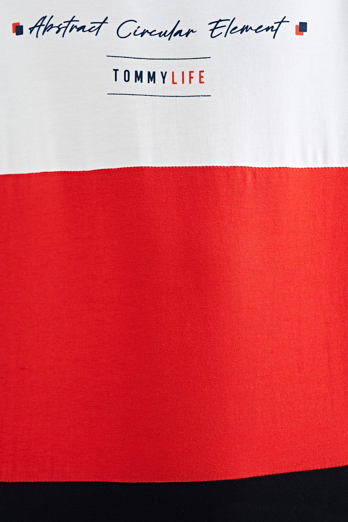 Image of Lacivert Renk Bloklu O Yaka Baskı Detaylı Standart Kalıp Erkek Çocuk T-Shirt - 11135
