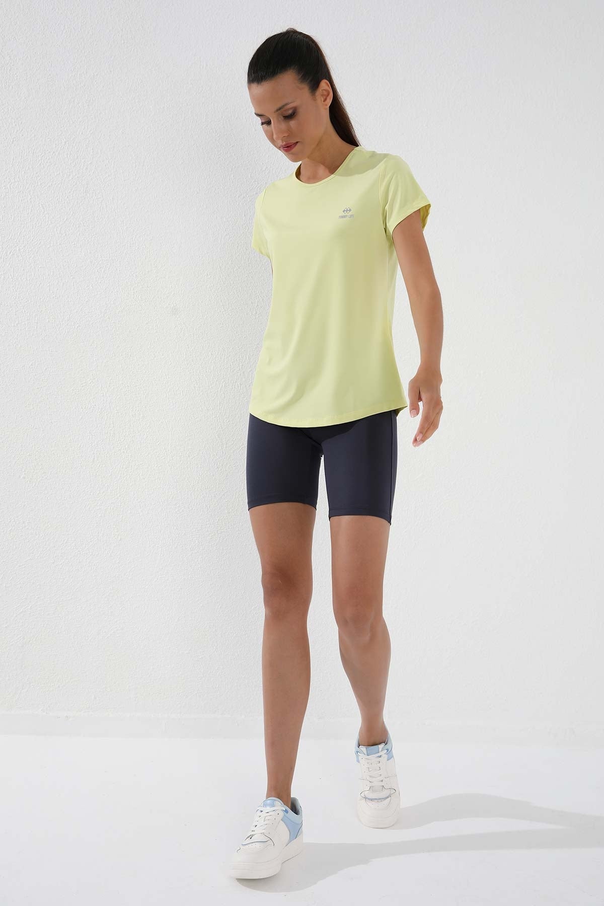 Image of Limon Basic Kısa Kol Standart Kalıp O Yaka Kadın T-Shirt - 97144