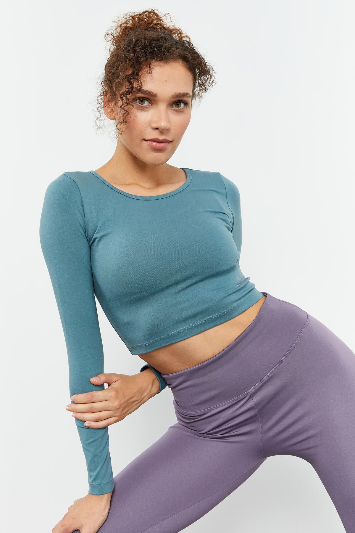 Image of Mint Yeşili Uzun Kollu Dar Kalıp  O Yaka Kadın Crop Top T-Shirt - 97150
