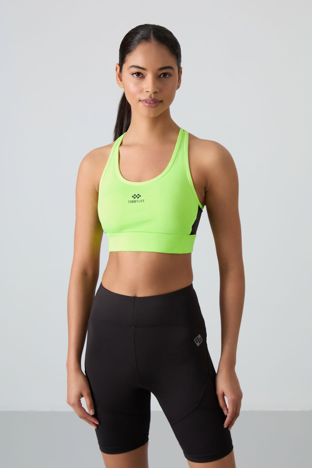 Image of Neon Sarı Çapraz Sırt Detaylı Slim Fit U Yaka Pedli Kadın Spor Büstiyer - 97121