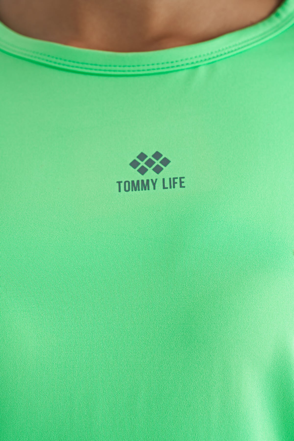 Image of Neon Yeşil O Yaka Baskı Detaylı Oversize Kısa Kol Kadın T-Shirt - 97263