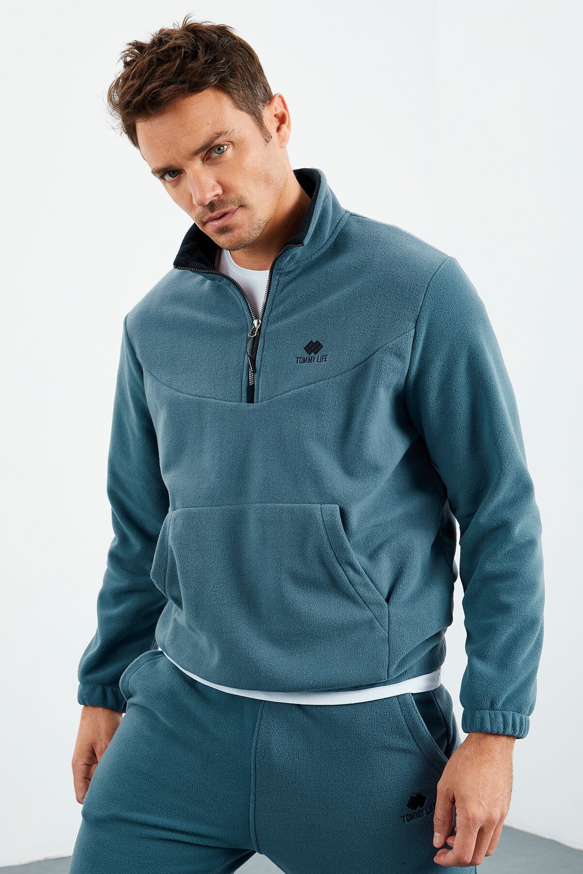 Image of Verde Pădure - Trening bărbătesc din fleece cu fermoar pe jumătate, guler înalt și tiv elastic, verde pădure - 85159