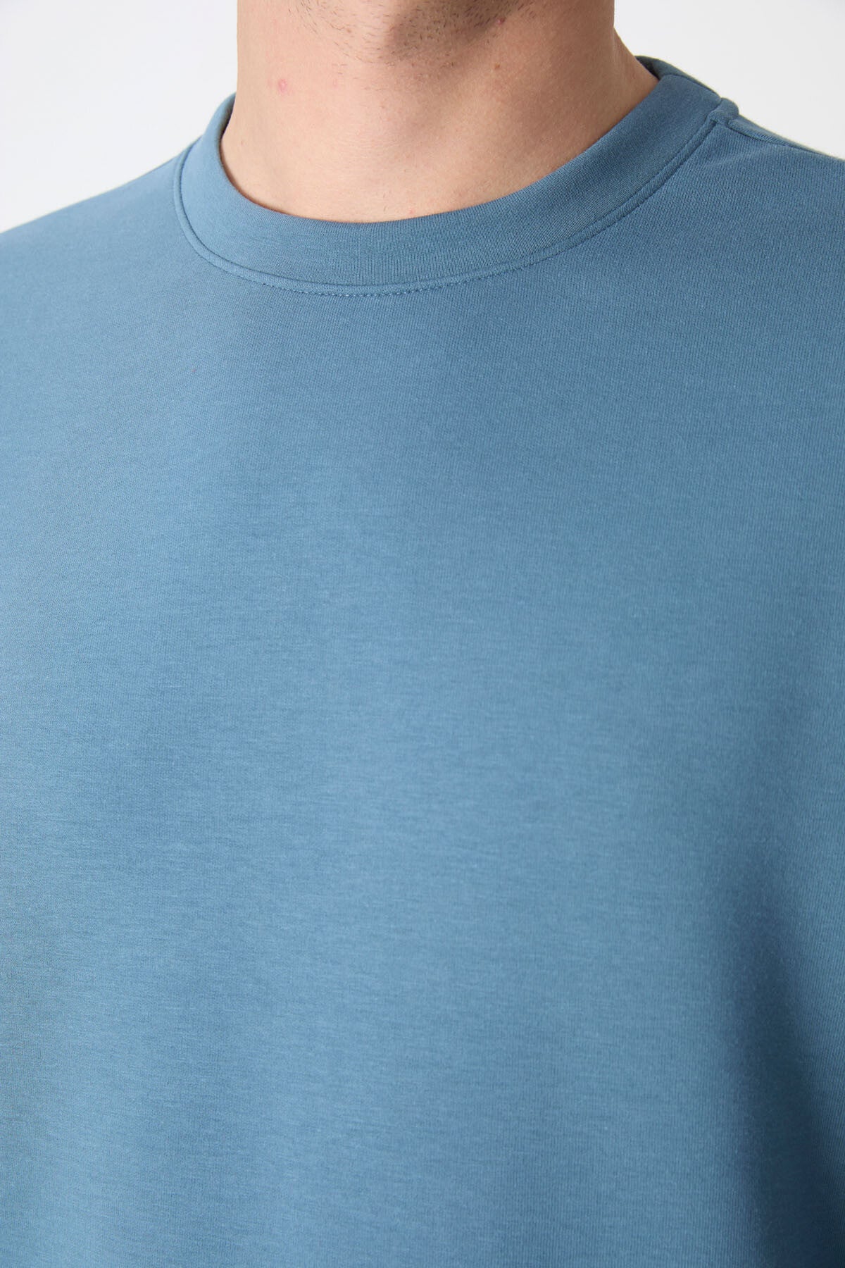 Image of Orman Yeşili Basic O Yaka Rahat Form Erkek Sweatshirt - 88053