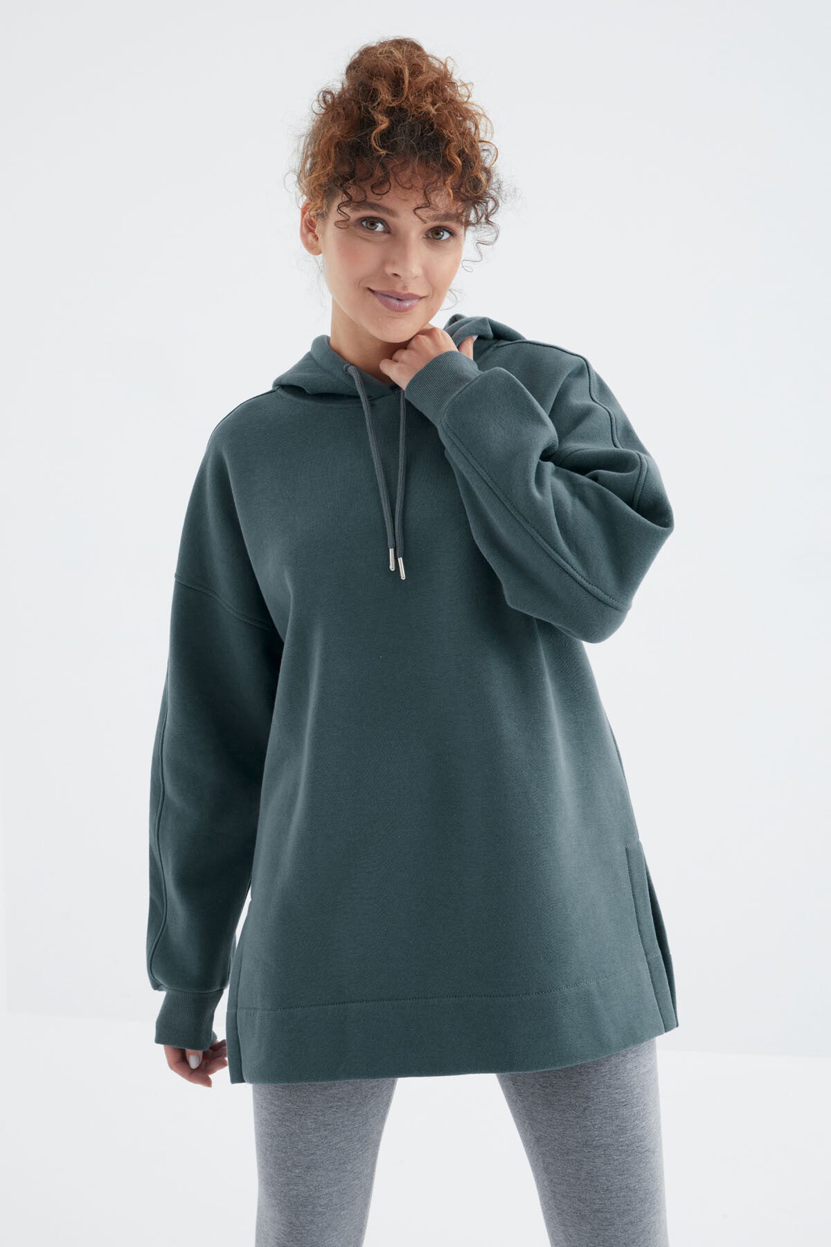 Image of Orman Yeşili Reglan Kol Basic Kapüşonlu Oversize Sweatshirt Tunik - 97242