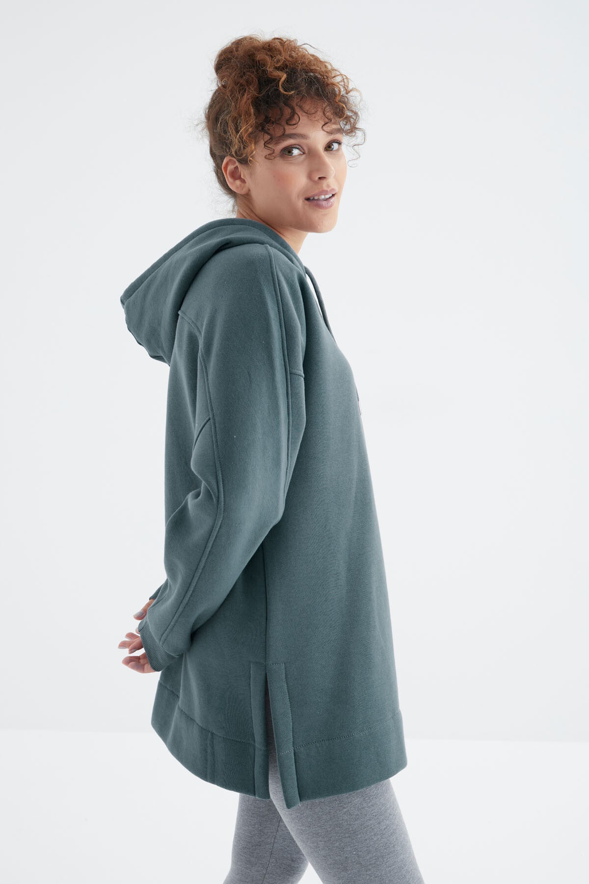 Image of Orman Yeşili Reglan Kol Basic Kapüşonlu Oversize Sweatshirt Tunik - 97242