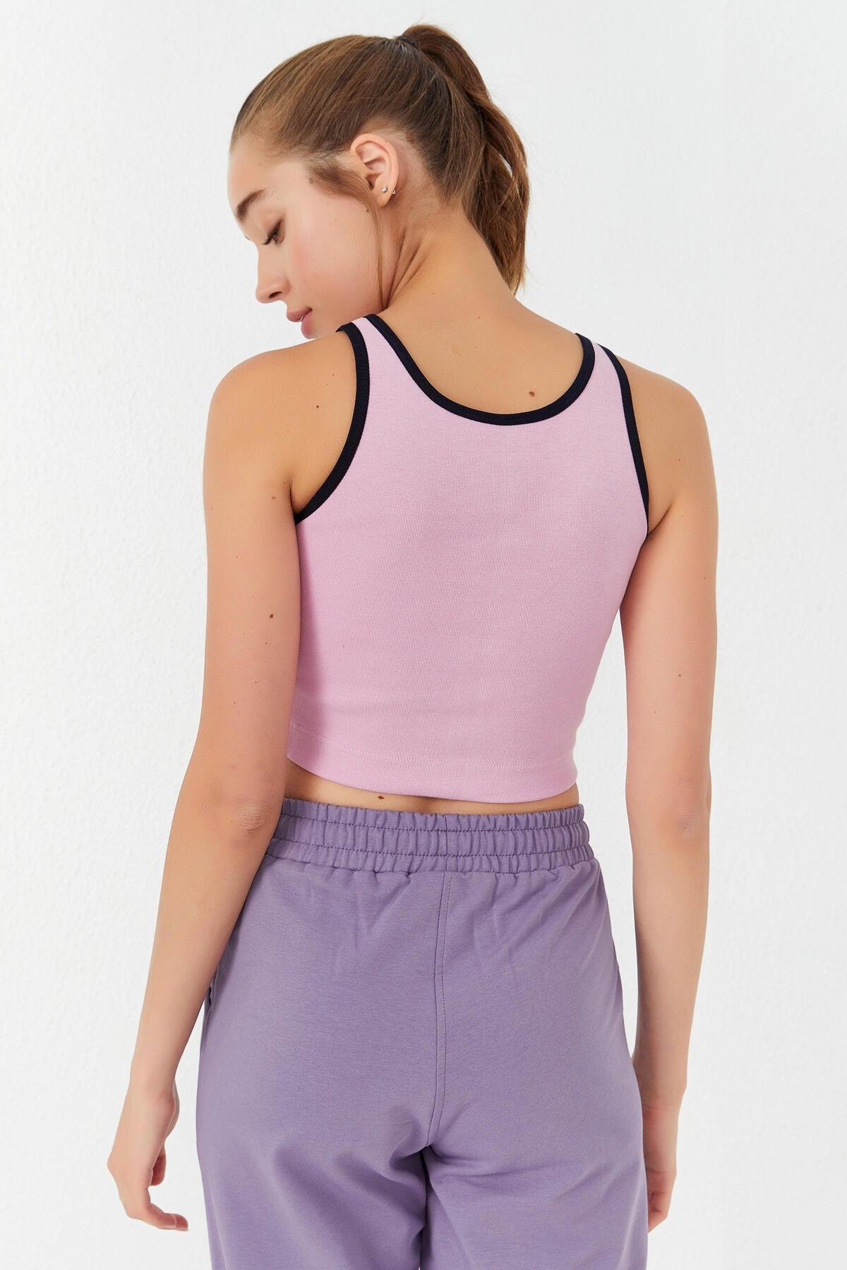 Image of Pembe Basic Sıfır Kol Dar Kalıp U Yaka Kadın Crop Top Atlet - 97162