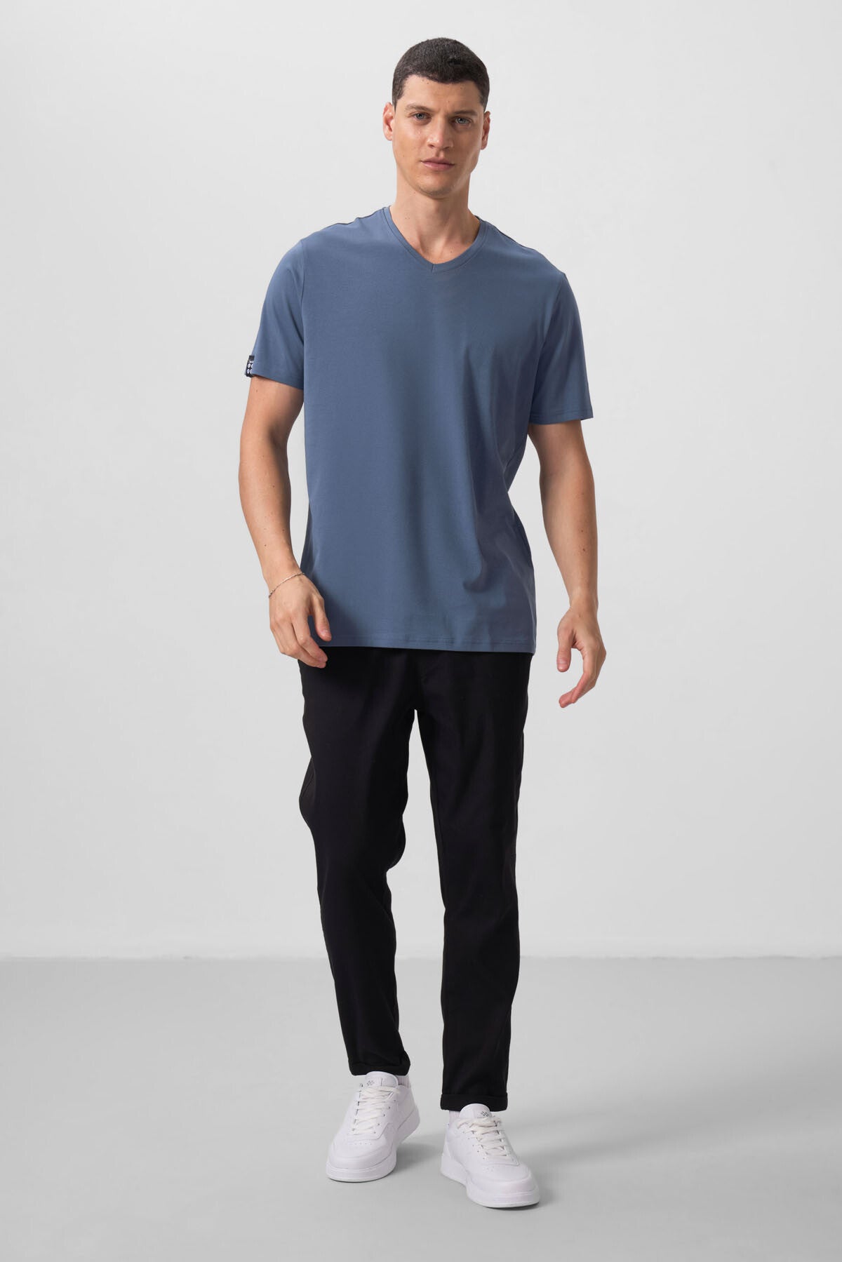 Image of Petrol Basic Kısa Kol Standart Kalıp V Yaka Erkek T-Shirt - 87912