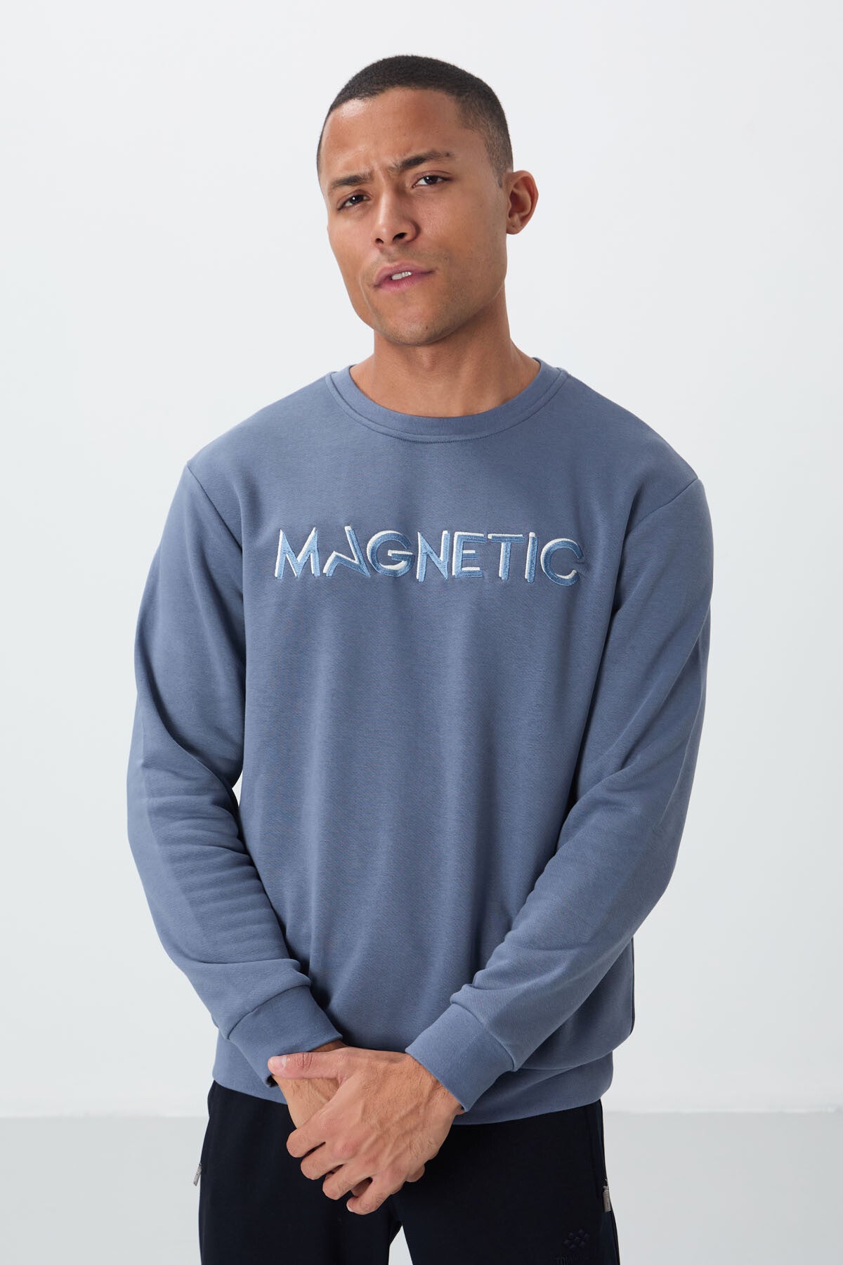 Image of Petrol Yazı Nakışlı O Yaka Rahat Form İçi Polarlı Erkek Sweatshirt - 88020