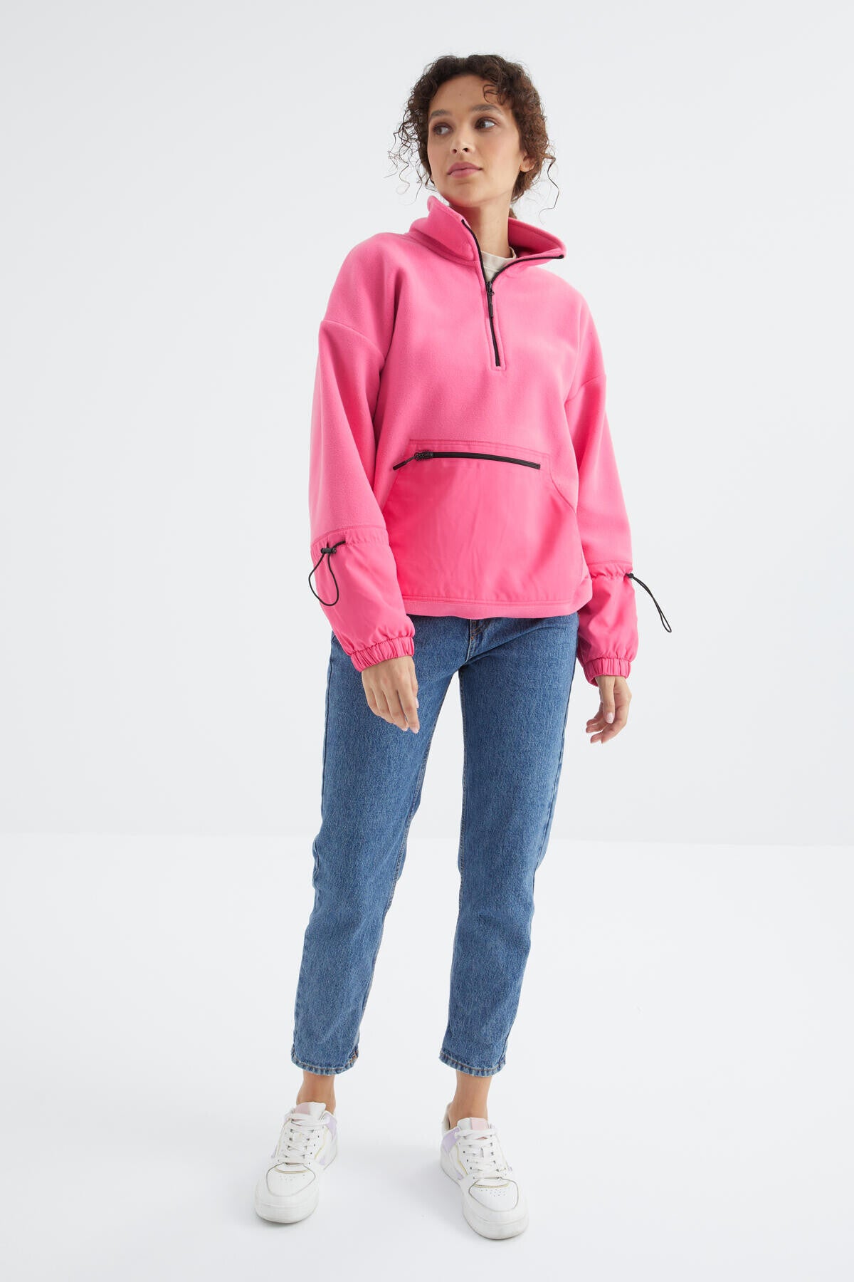Image of Şeker Pembe Etek Ucu Büzgülü Yarım Fermuarlı Oversize Kadın Polar Sweatshirt - 97238