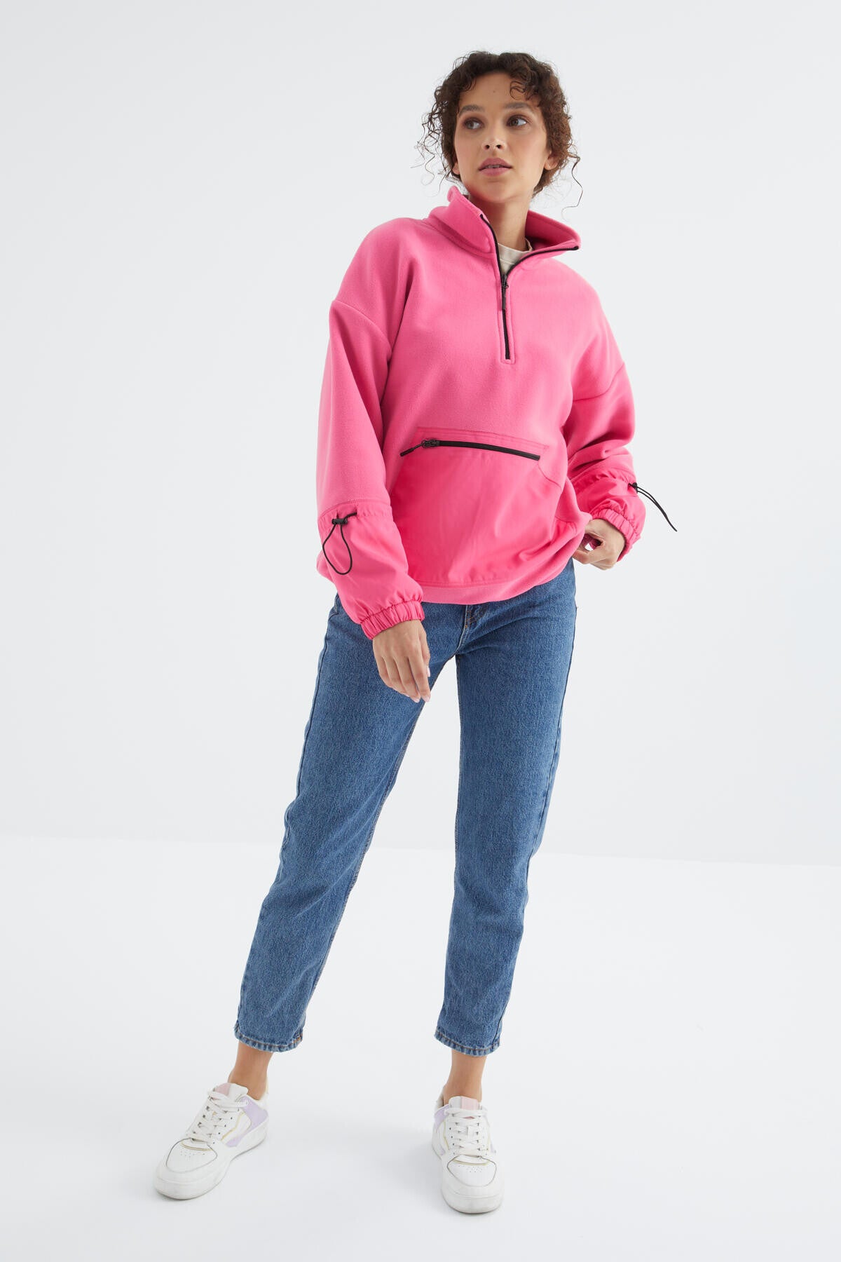 Image of Şeker Pembe Etek Ucu Büzgülü Yarım Fermuarlı Oversize Kadın Polar Sweatshirt - 97238