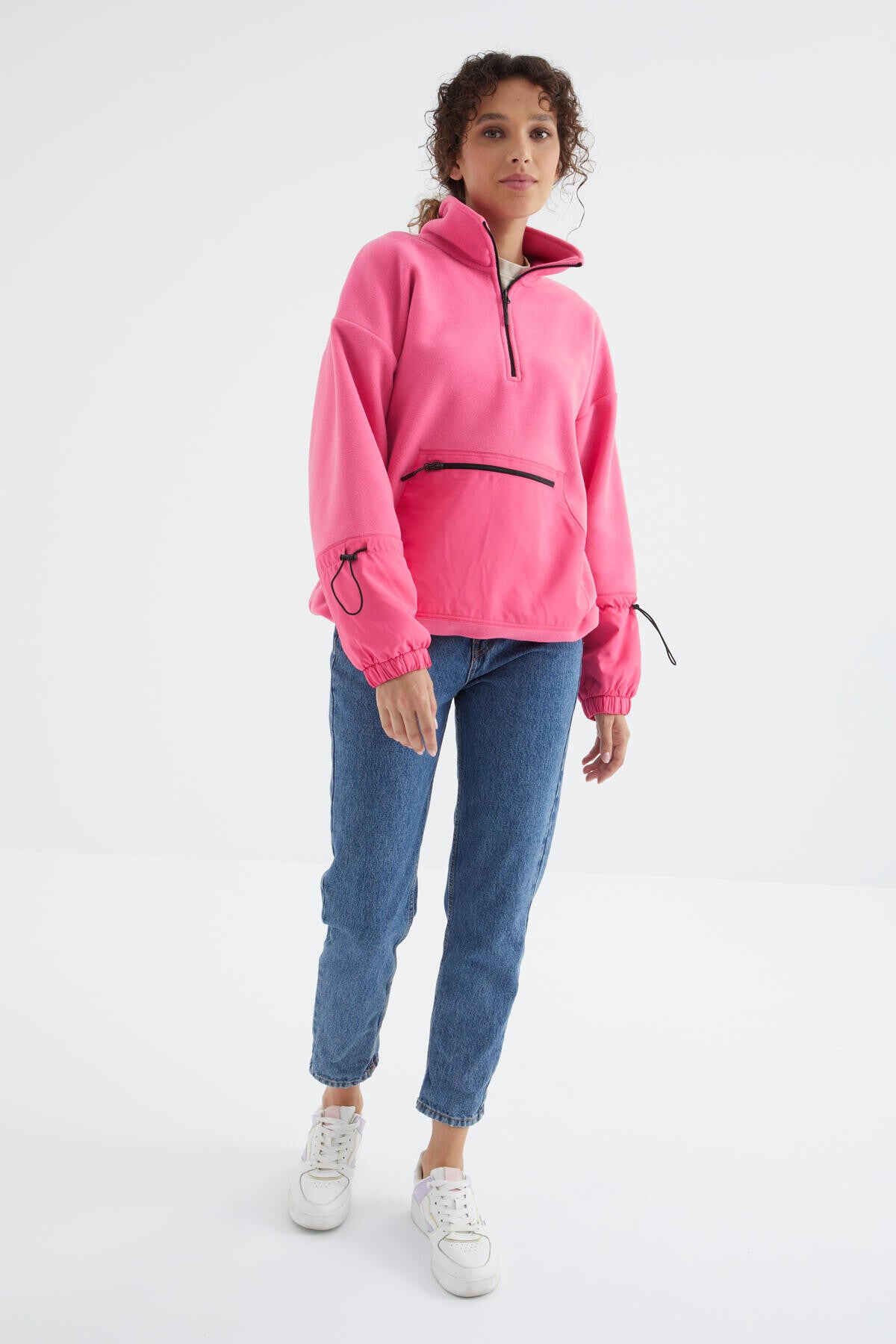 Image of Şeker Pembe Etek Ucu Büzgülü Yarım Fermuarlı Oversize Kadın Polar Sweatshirt - 97238