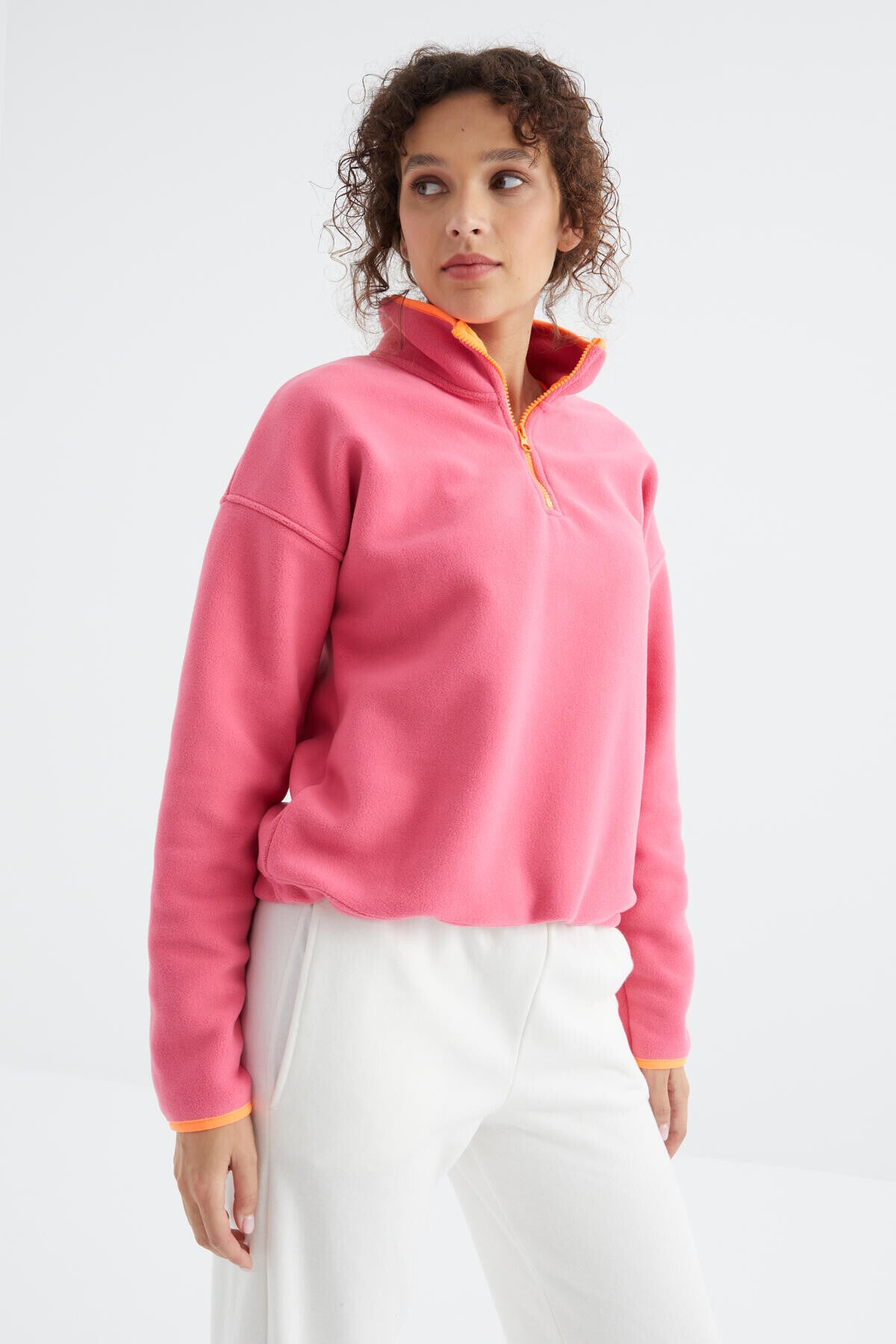 Image of Şeker Pembe Yarım Fermuar Etek Ucu Büzgülü Dik Yaka Oversize Kadın Polar Sweatshirt - 97234