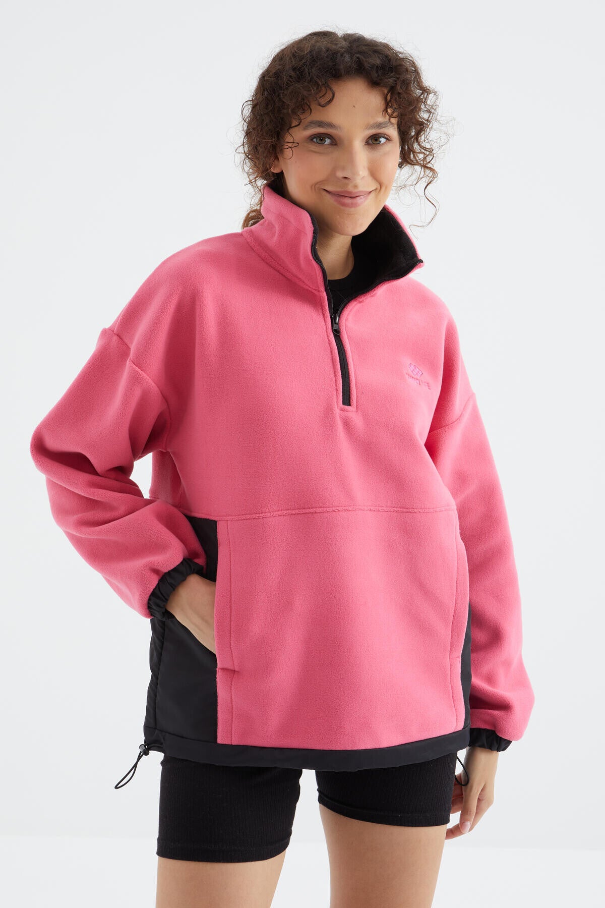 Image of Şeker Pembe Yarım Fermuar Etek Ucu Büzgülü Dik Yaka  Oversize Kadın Polar Sweatshirt - 97236
