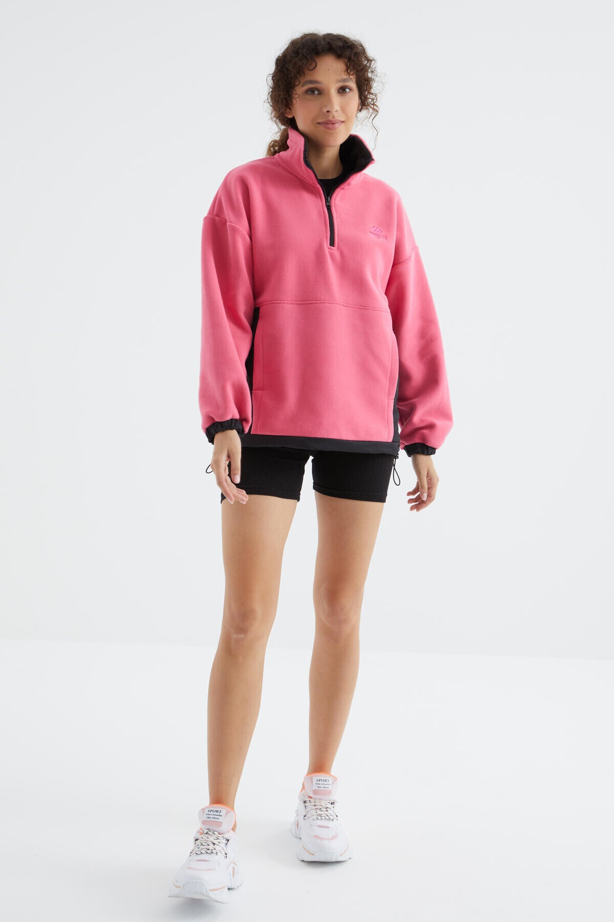Image of Şeker Pembe Yarım Fermuar Etek Ucu Büzgülü Dik Yaka  Oversize Kadın Polar Sweatshirt - 97236