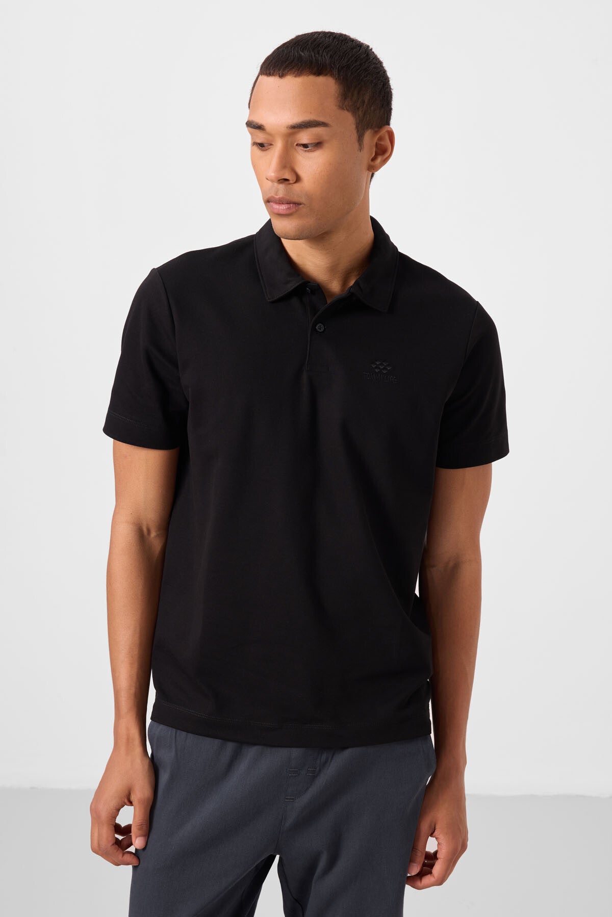 Image of Black Standard Fit Basic Polo Collar Men's T-Shirt - 87748