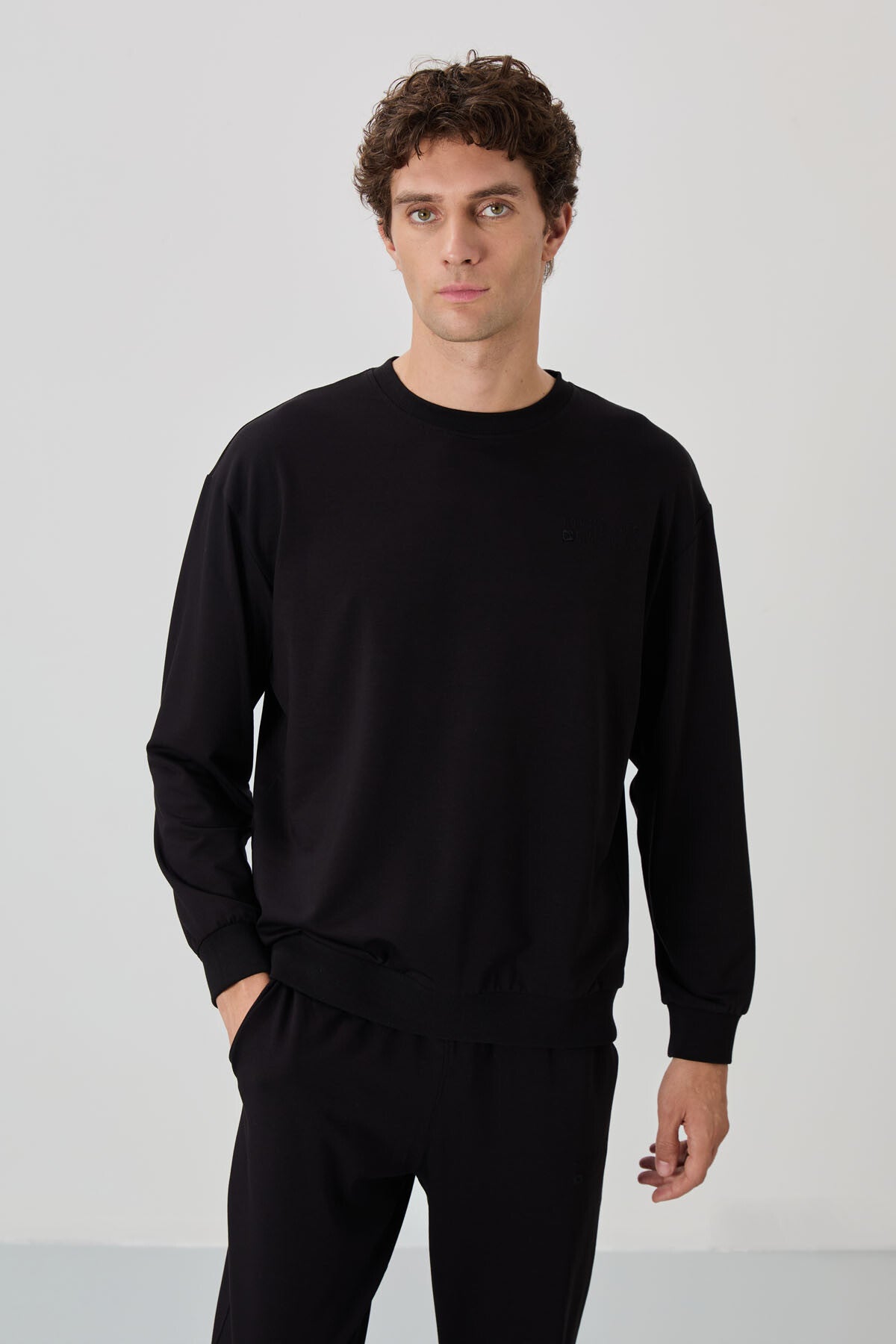 Image of Siyah Casual O Yaka Lastik Paça Pamuklu Erkek Oversize Eşofman Takımı - 85120