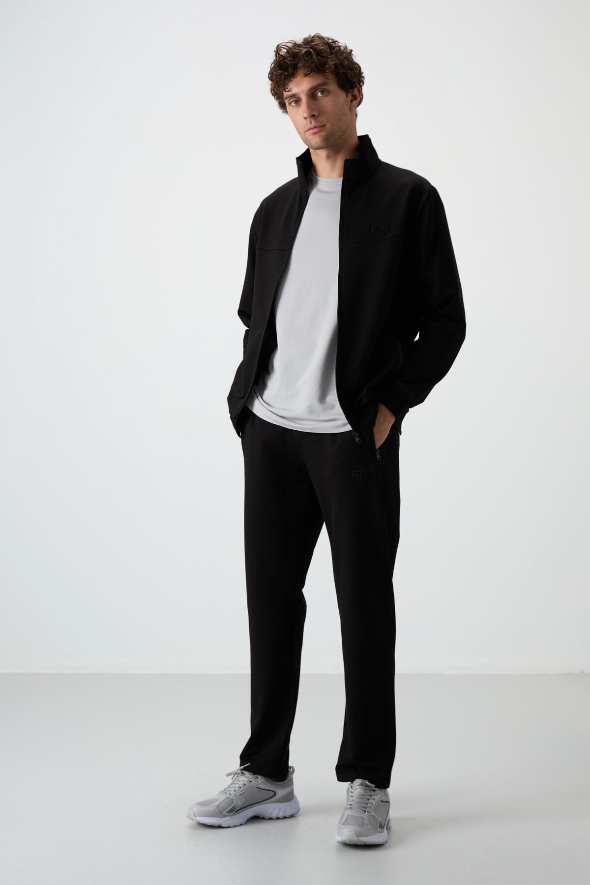 Image of Set trening Troy Black Standard Fit pentru bărbați - 85196