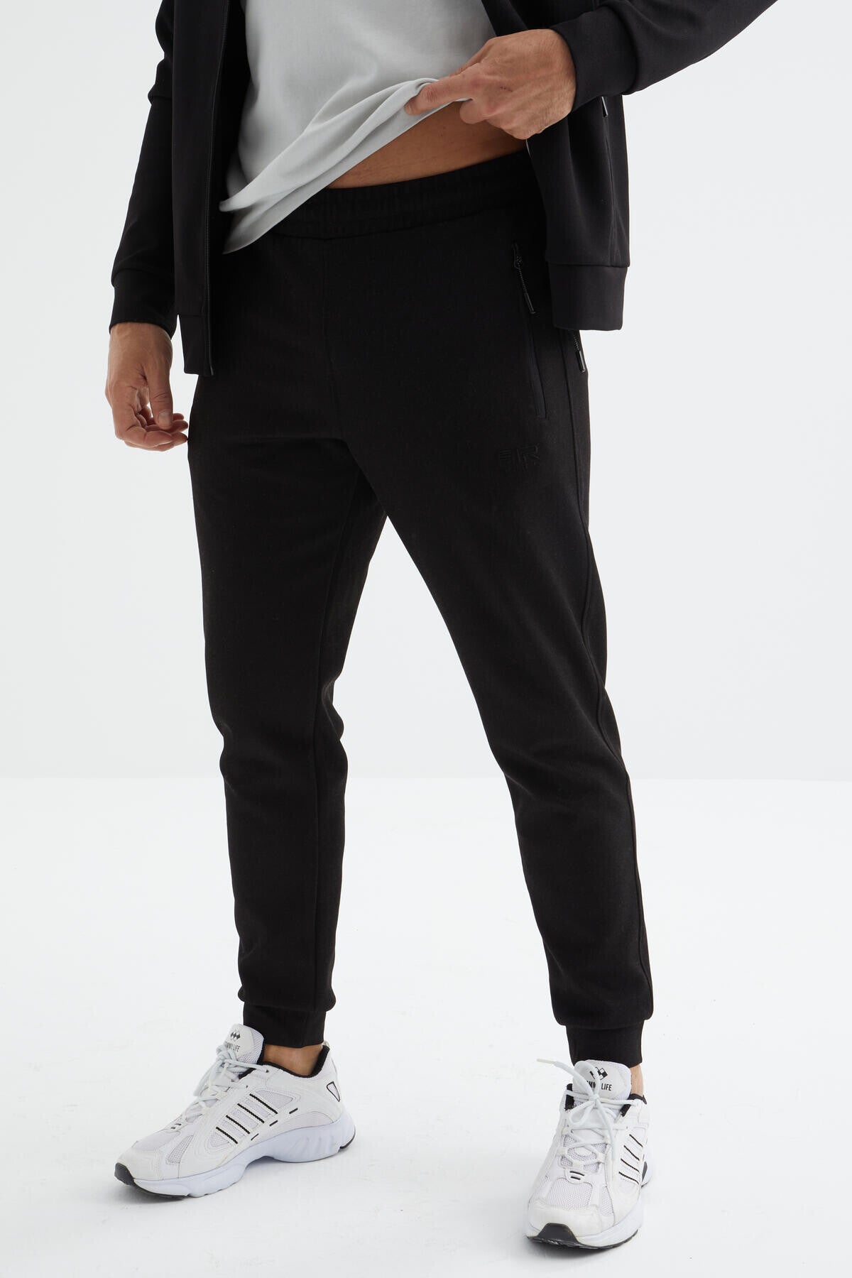 Image of Set trening Hugo Jogger negru pentru bărbați - 85198