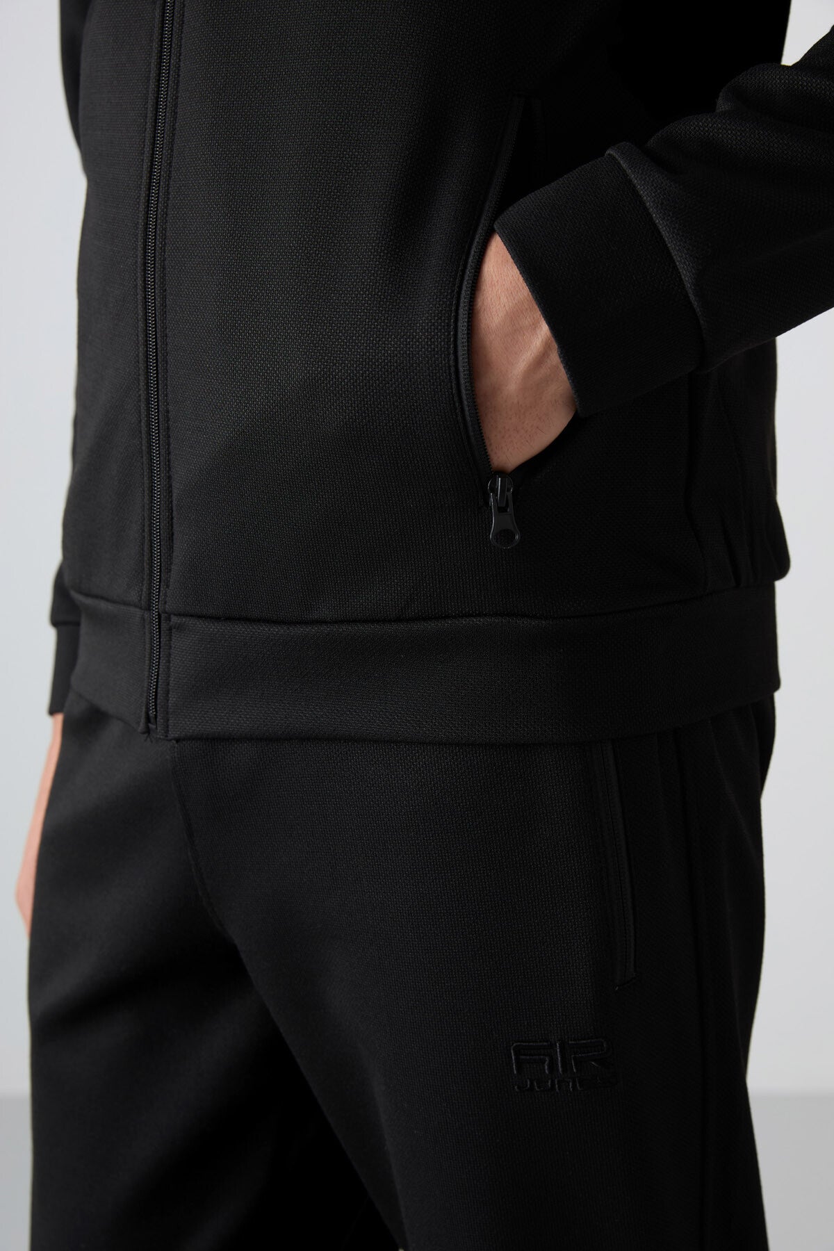 Image of Set trening Hugo Jogger negru pentru bărbați - 85198
