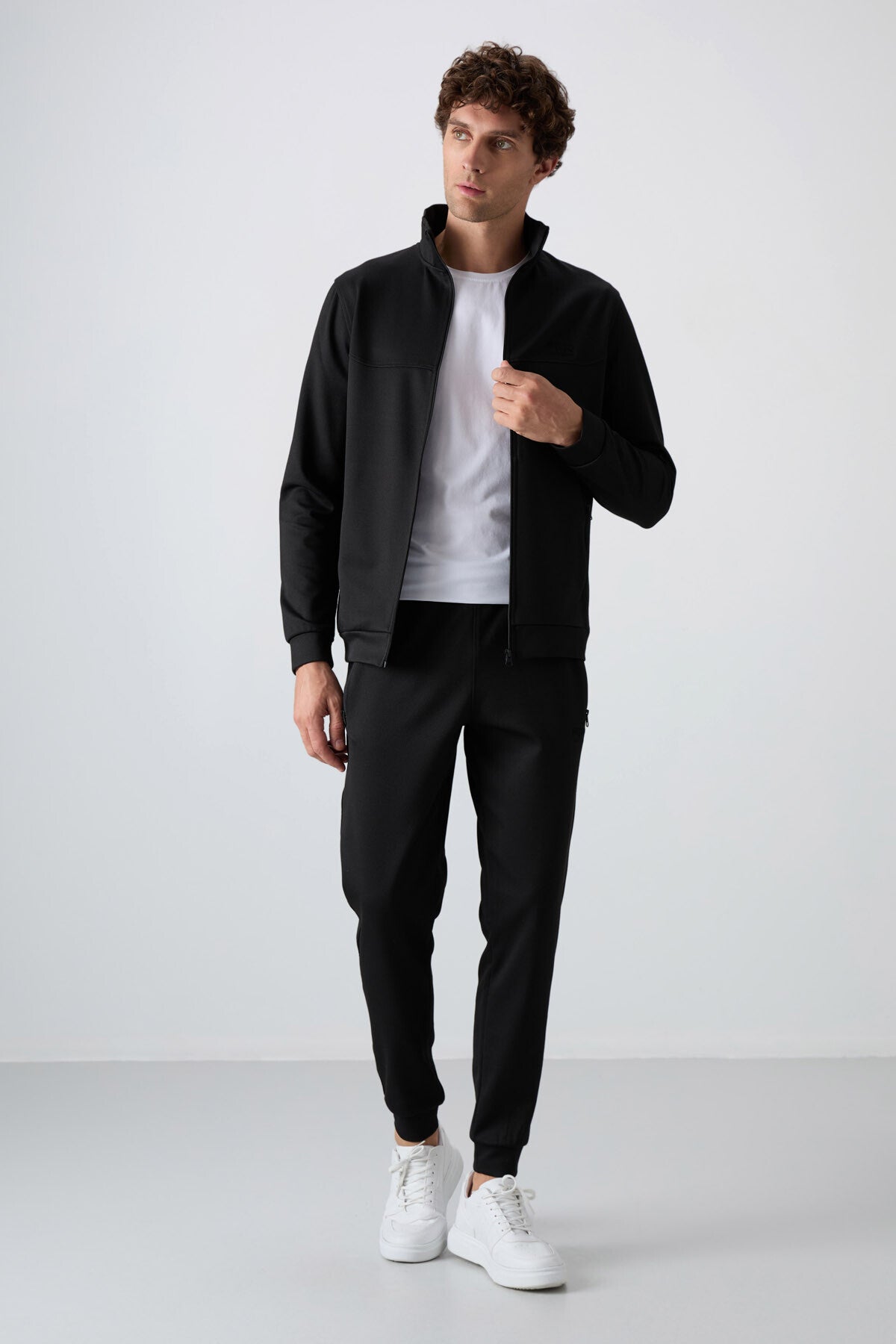 Image of Set trening Hugo Jogger negru pentru bărbați - 85198