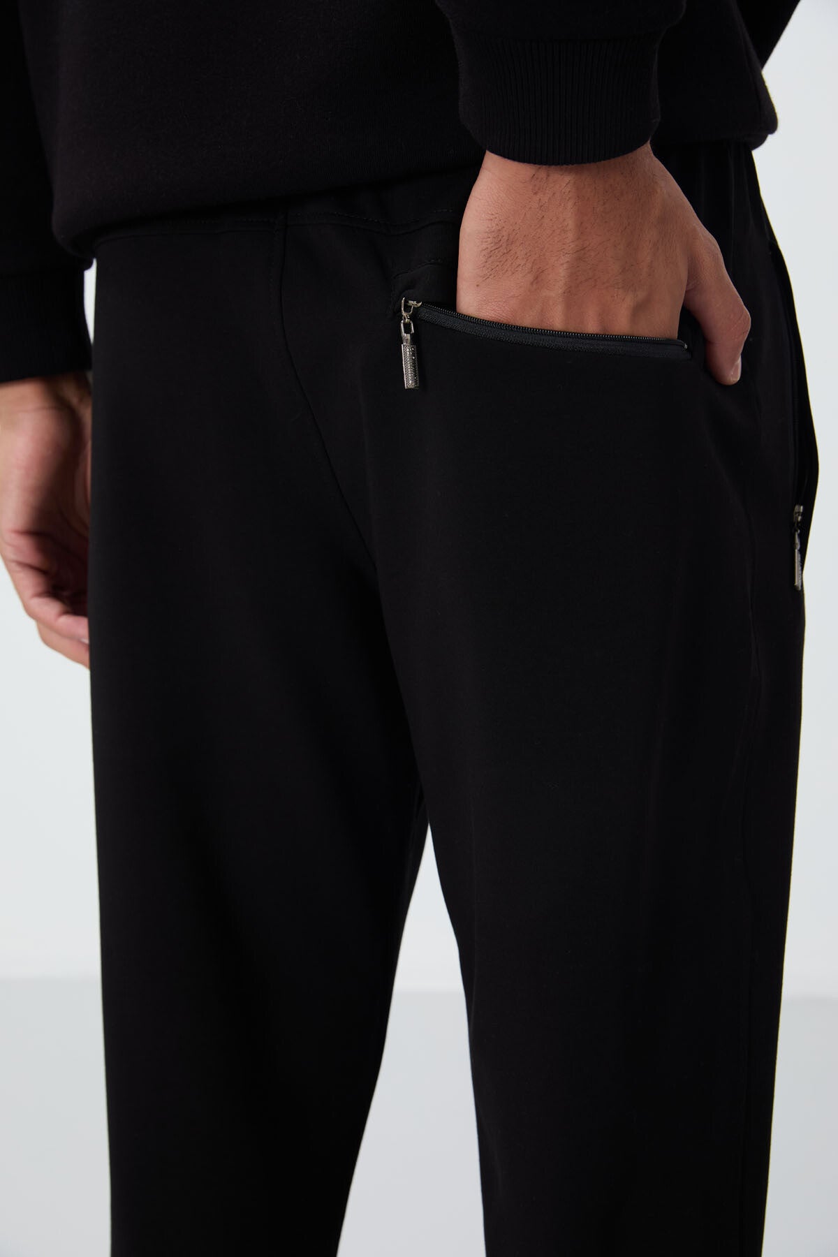 Image of Black Men's Slim Fit Classic Leg Sweatpants with Zip-Up Pockets - 84669