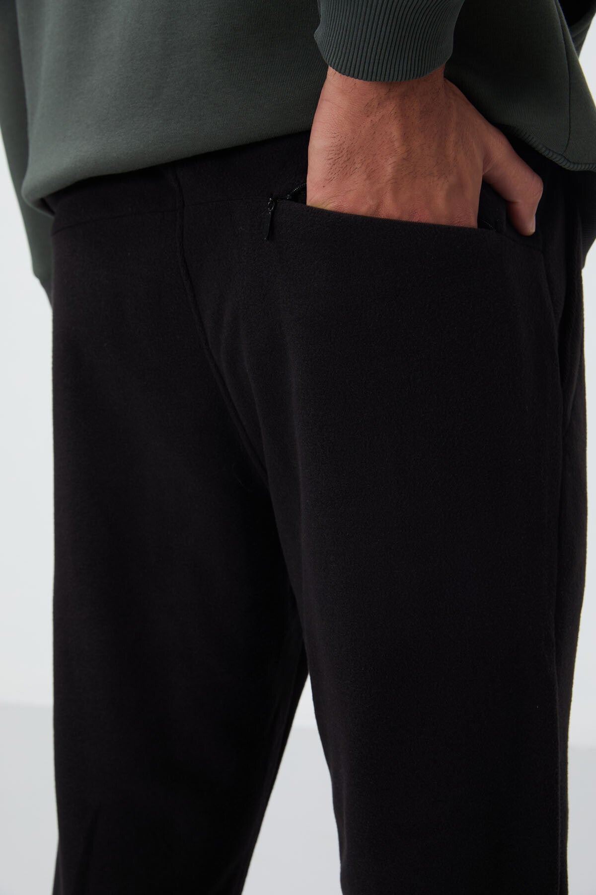 Image of Siyah Gizli Fermuarlı Rahat Form Jogger Polar Erkek Eşofman Alt - 84866