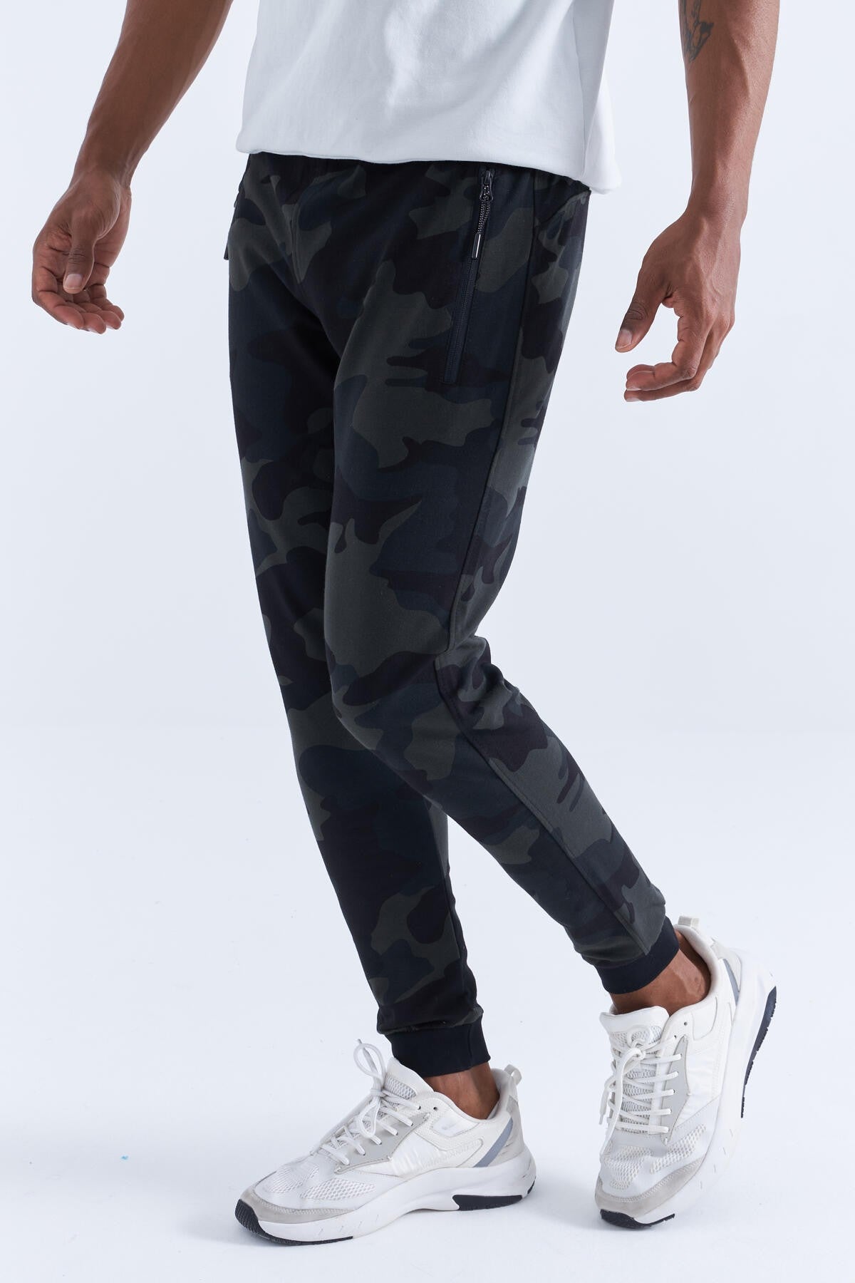 Image of Siyah Gölge Kamuflaj Desenli Dar Kalıp  Jogger Erkek Eşofman Alt - 84754
