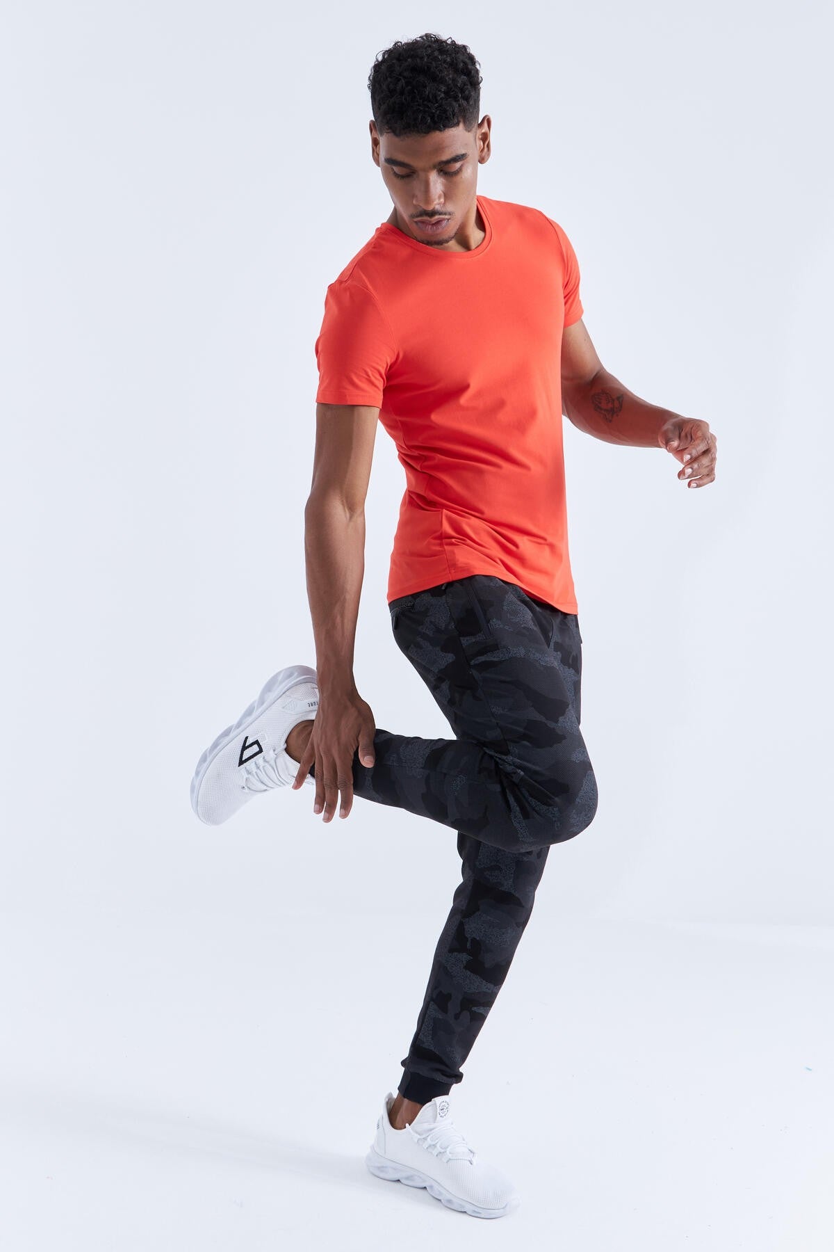 Image of Siyah Kamuflaj Kamuflaj Desenli Dar Kalıp  Jogger Erkek Eşofman Alt - 84754