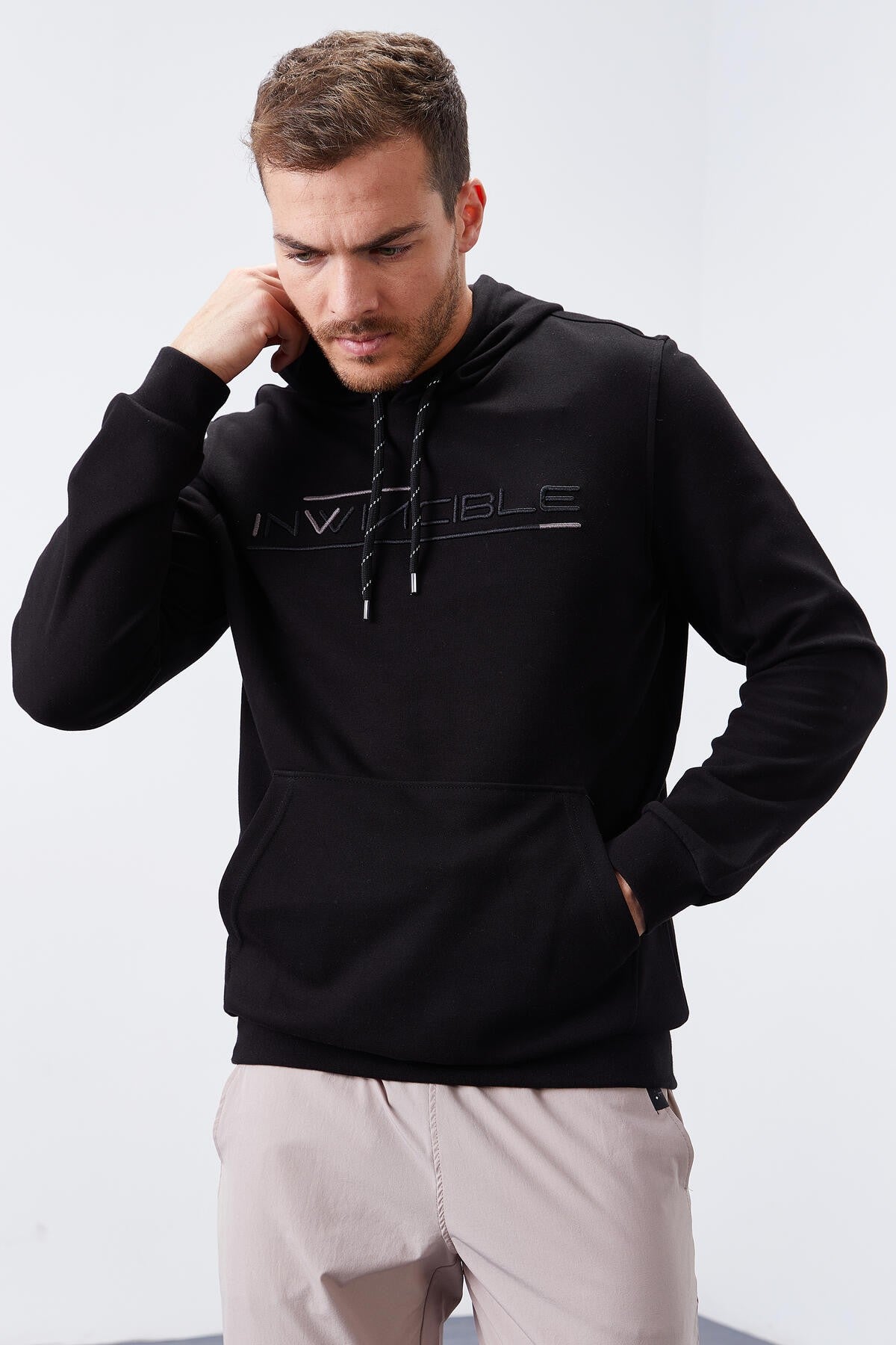 Image of Siyah Kanguru Cep Standart Kalıp Kapüşonlu Erkek Sweatshirt - 87883
