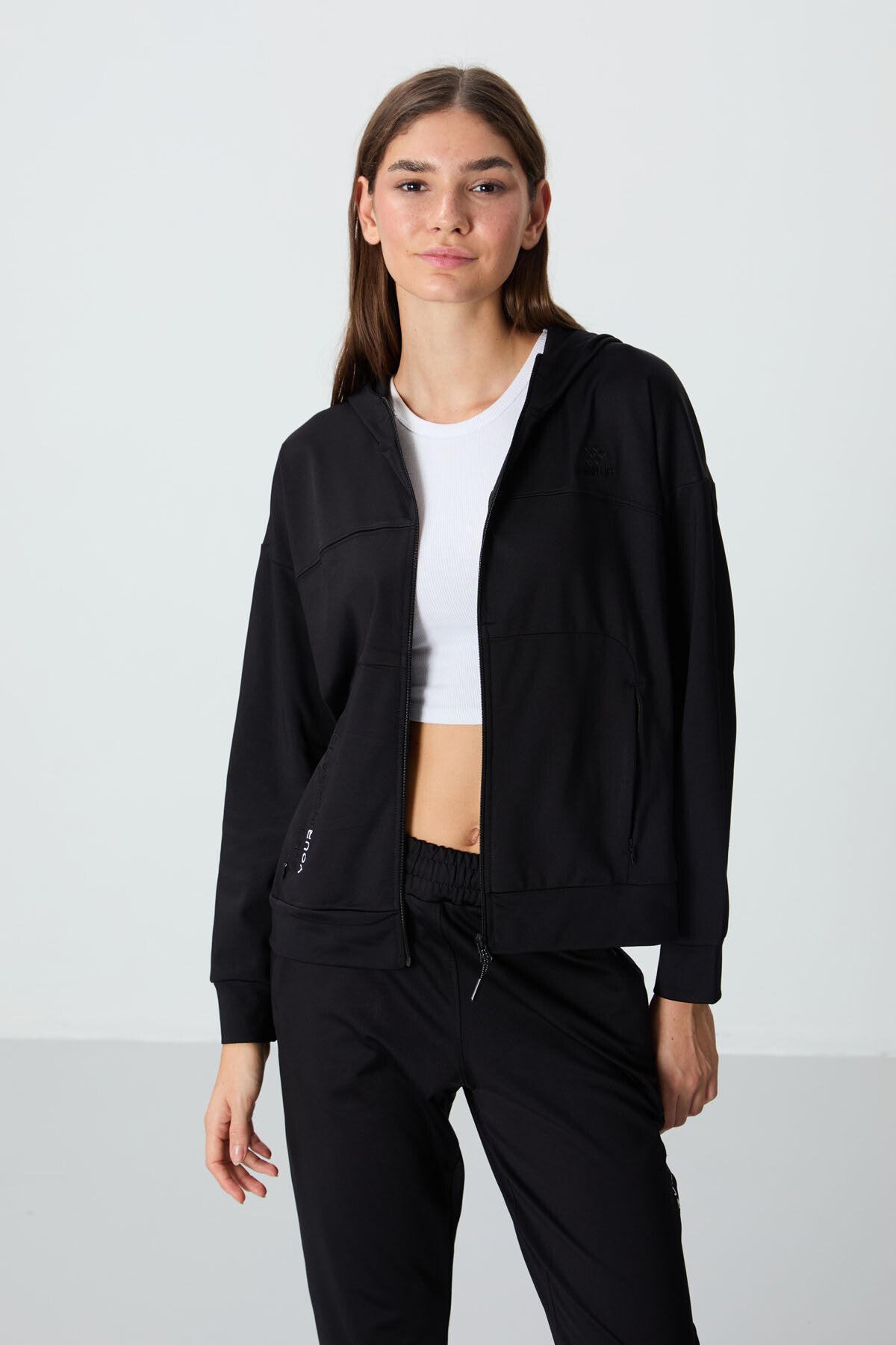 Image of Set trening negru cu glugă pentru femei, cu buzunar ascuns, croială standard - 95306