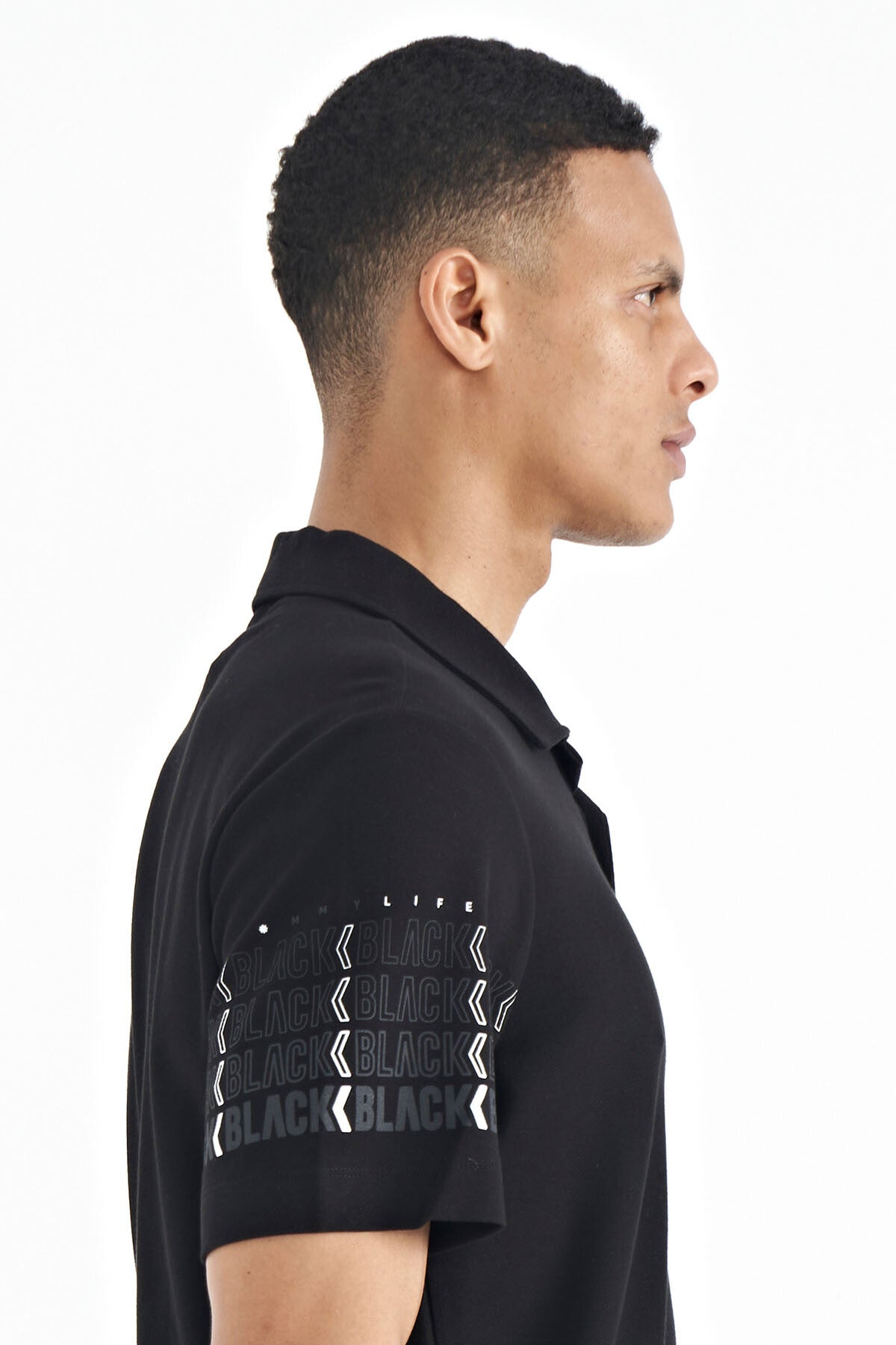 Image of Siyah Kol Baskı Detaylı Polo Yaka Standart Form Erkek T-shirt - 88240
