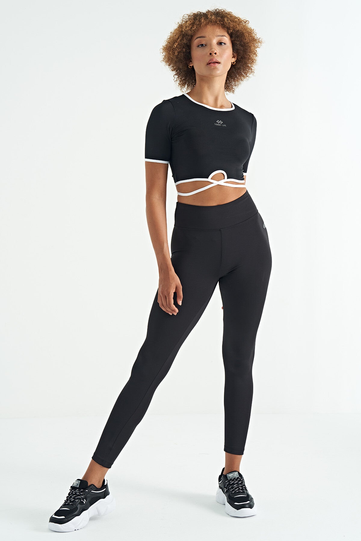 Image of Siyah Logo Baskı Detaylı Yüksek Bel Dalgıç Kumaş Slim Fit Kadın Tayt - 94627