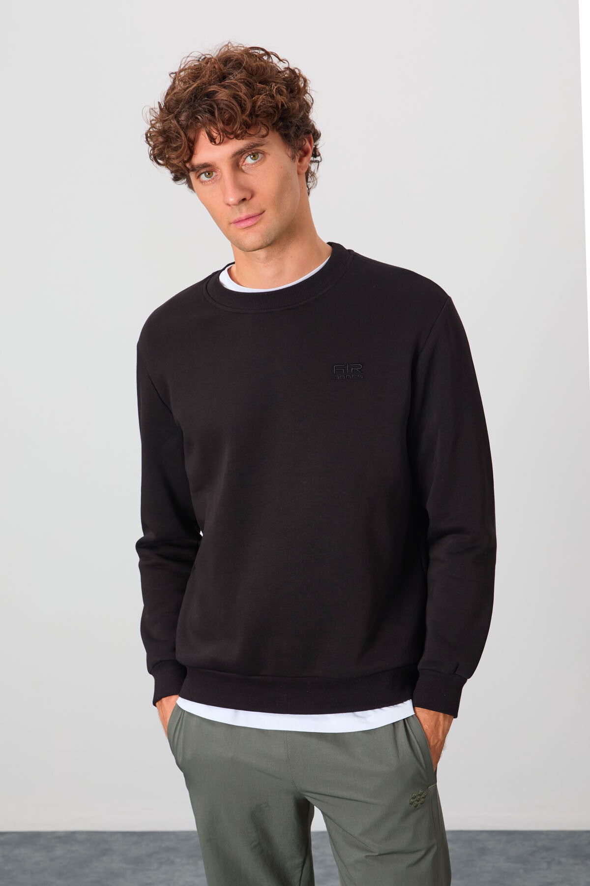 Image of Omar Siyah Şardonlu Erkek Sweatshirt - 88137