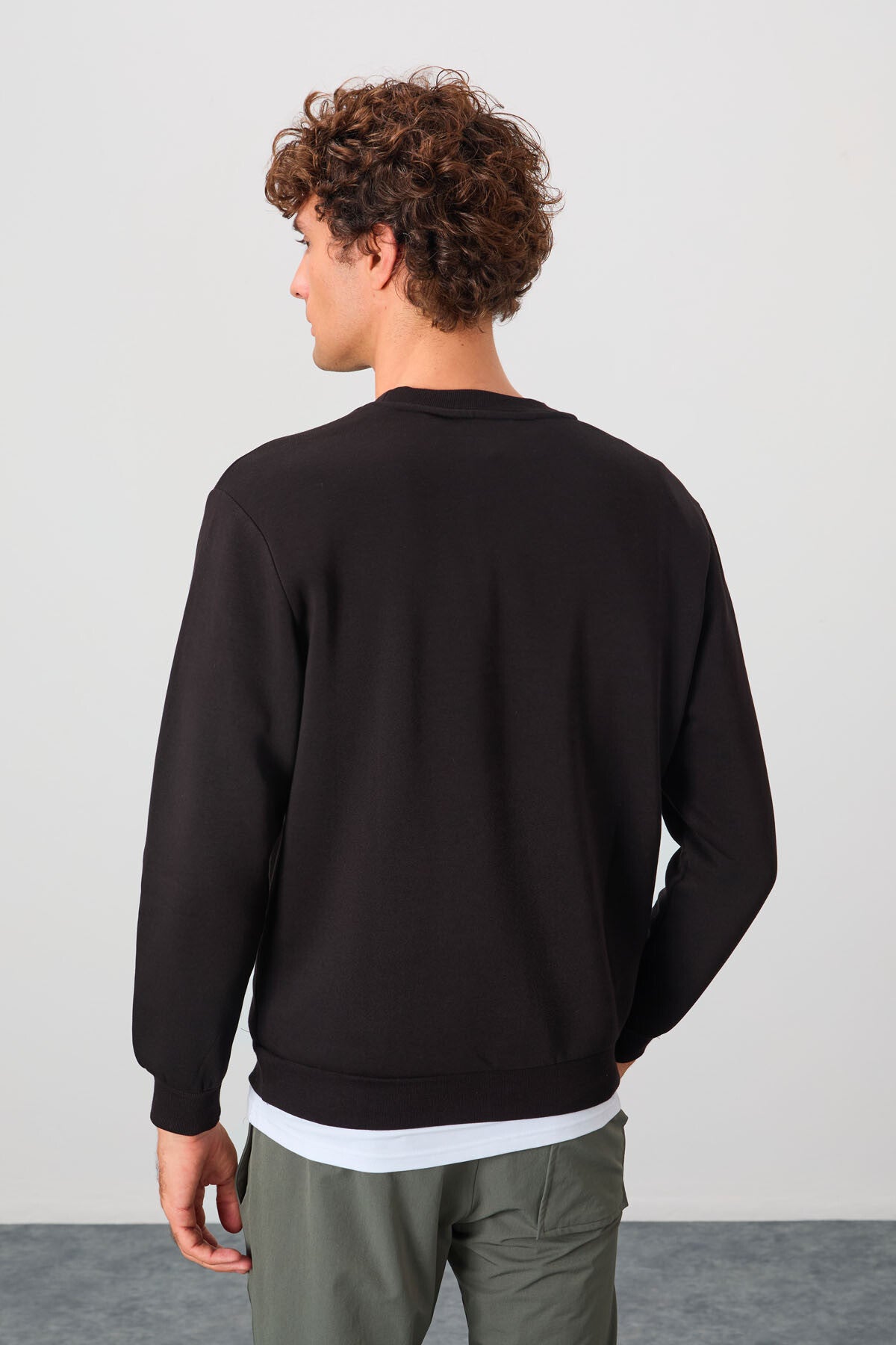 Image of Omar Siyah Şardonlu Erkek Sweatshirt - 88137