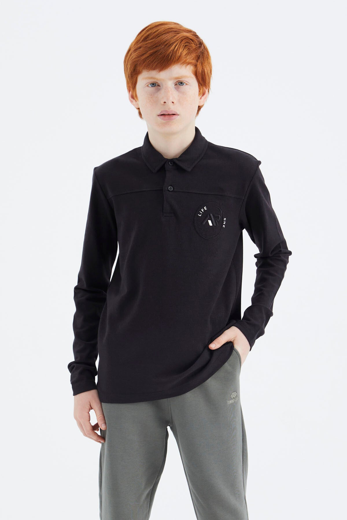 Image of Tricou negru cu guler polo pentru băieți - 11172