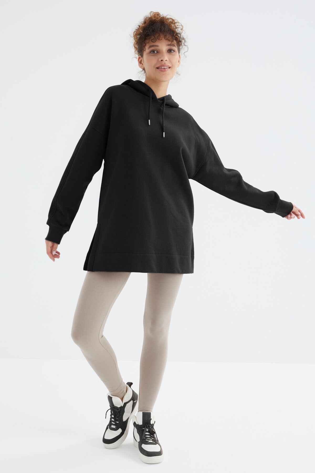 Image of Siyah Reglan Kol Basic Kapüşonlu Oversize Sweatshirt Tunik - 97242