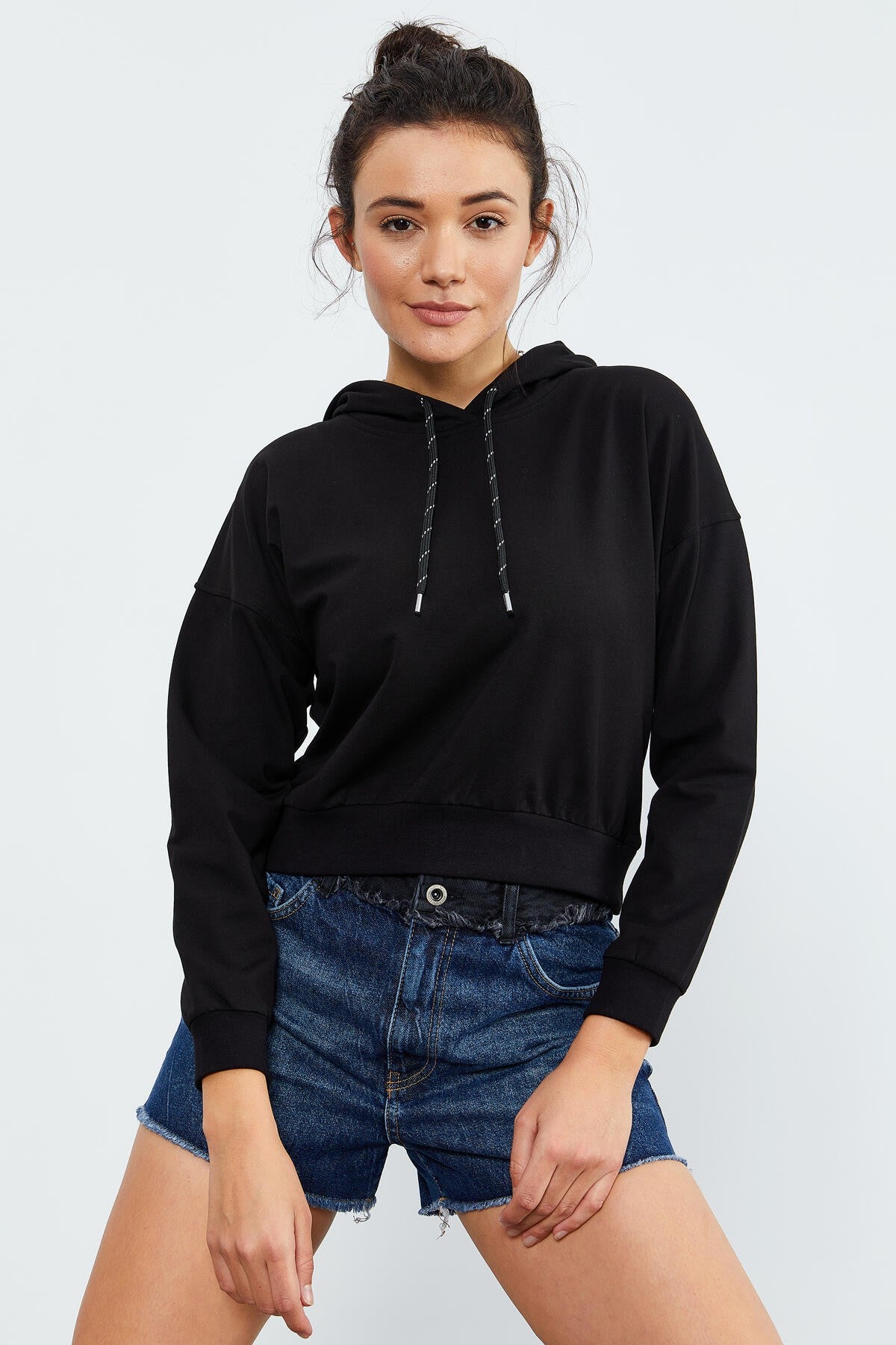 Image of Siyah Uzun Kol Rahat Form Kapüşonlu Kadın Sweatshirt - 97115