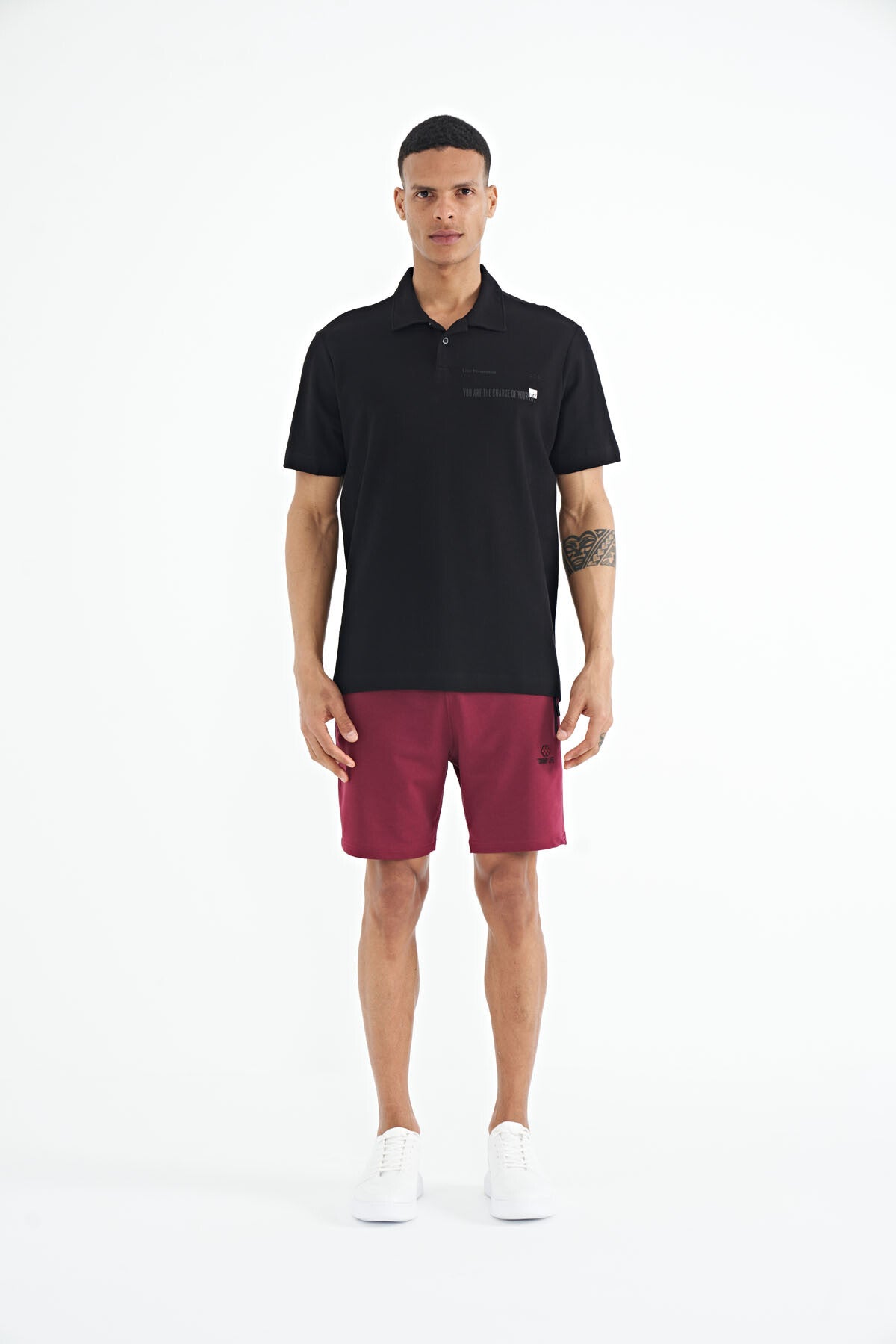 Image of Siyah Yazı Baskılı Standart Form Polo Yaka Erkek T-shirt - 88236