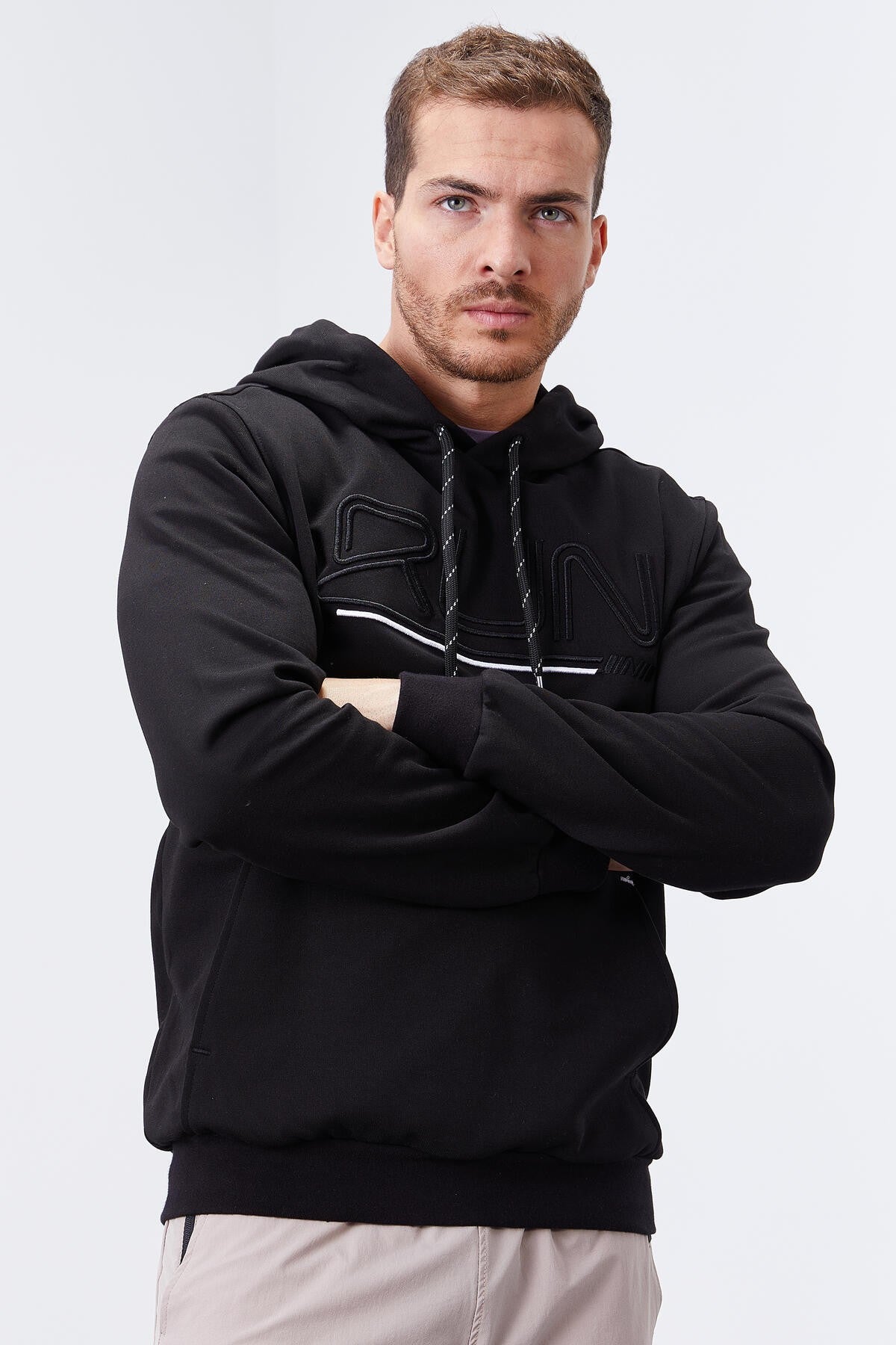 Image of Siyah Yazı Nakışlı Standart Kalıp Kapüşonlu Erkek Sweatshirt - 87887