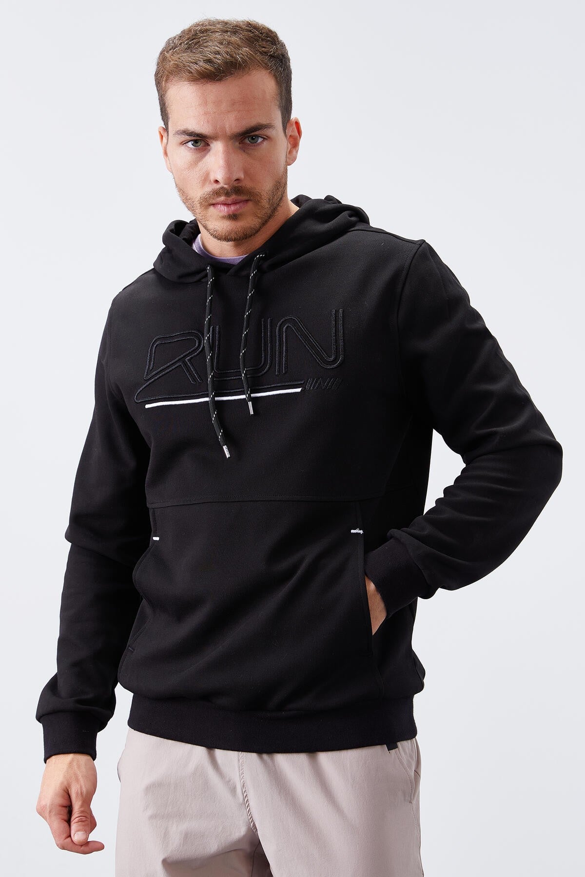 Image of Siyah Yazı Nakışlı Standart Kalıp Kapüşonlu Erkek Sweatshirt - 87887