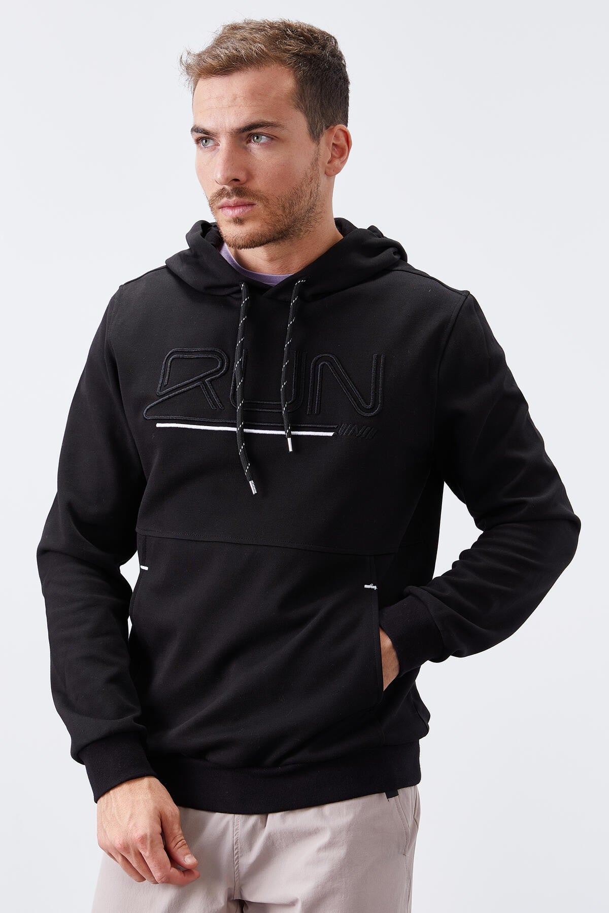 Image of Siyah Yazı Nakışlı Standart Kalıp Kapüşonlu Erkek Sweatshirt - 87887