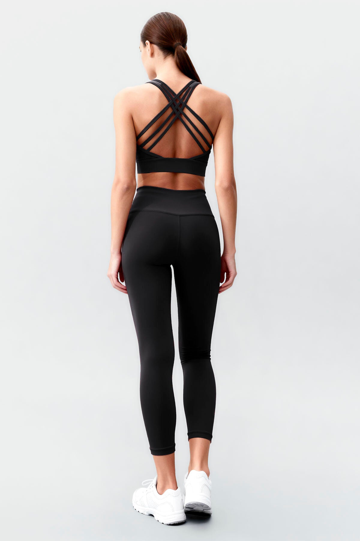 Image of Siyah Yüksek Bel Toparlayıcı Çapraz Sırt Detaylı Slim Fit Kadın Tayt Takım - 95283