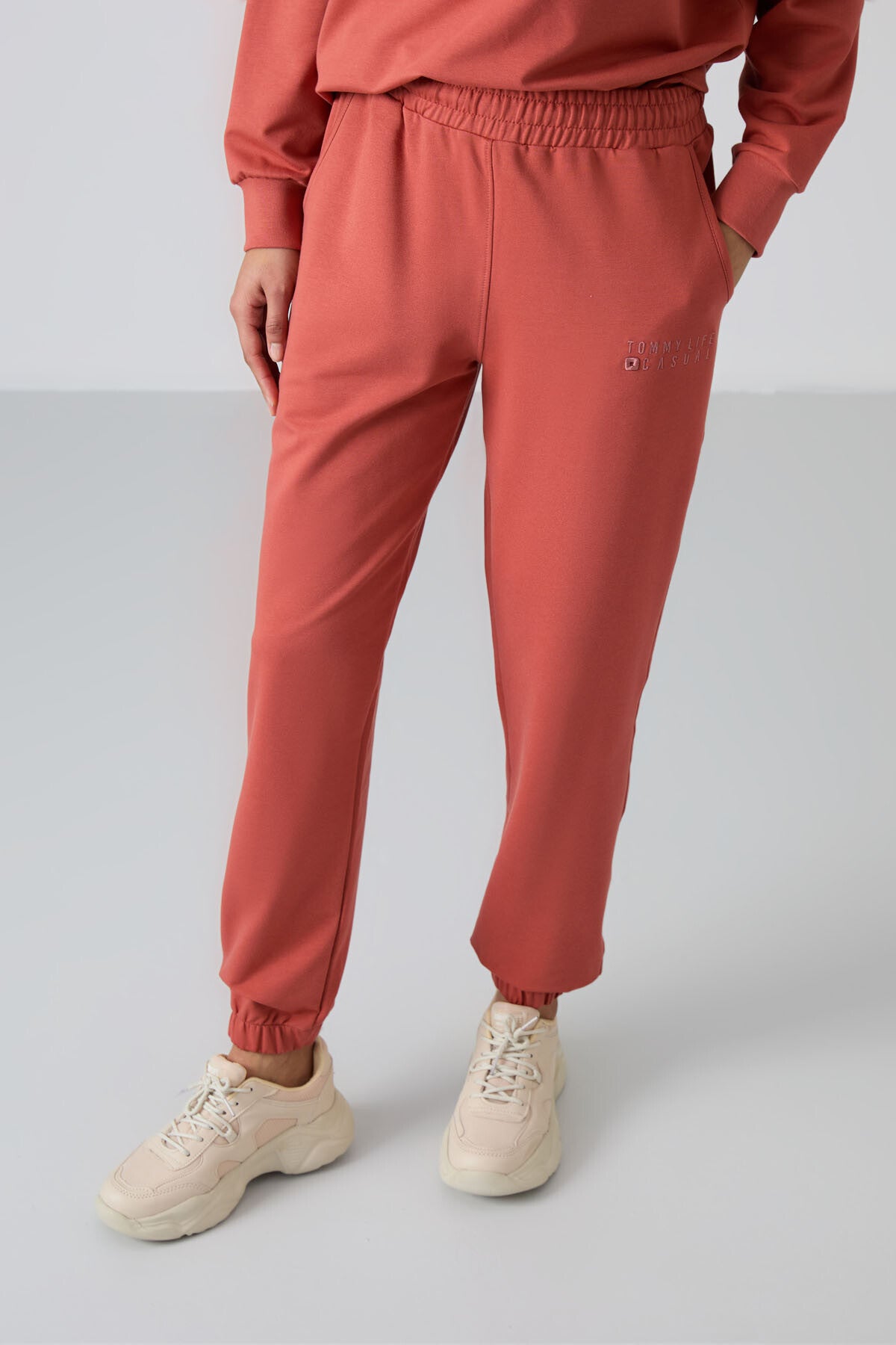 Image of Tarçın Basic Pamuklu O Yaka Oversize Lastik Paça Kadın Eşofman Takım - 95287