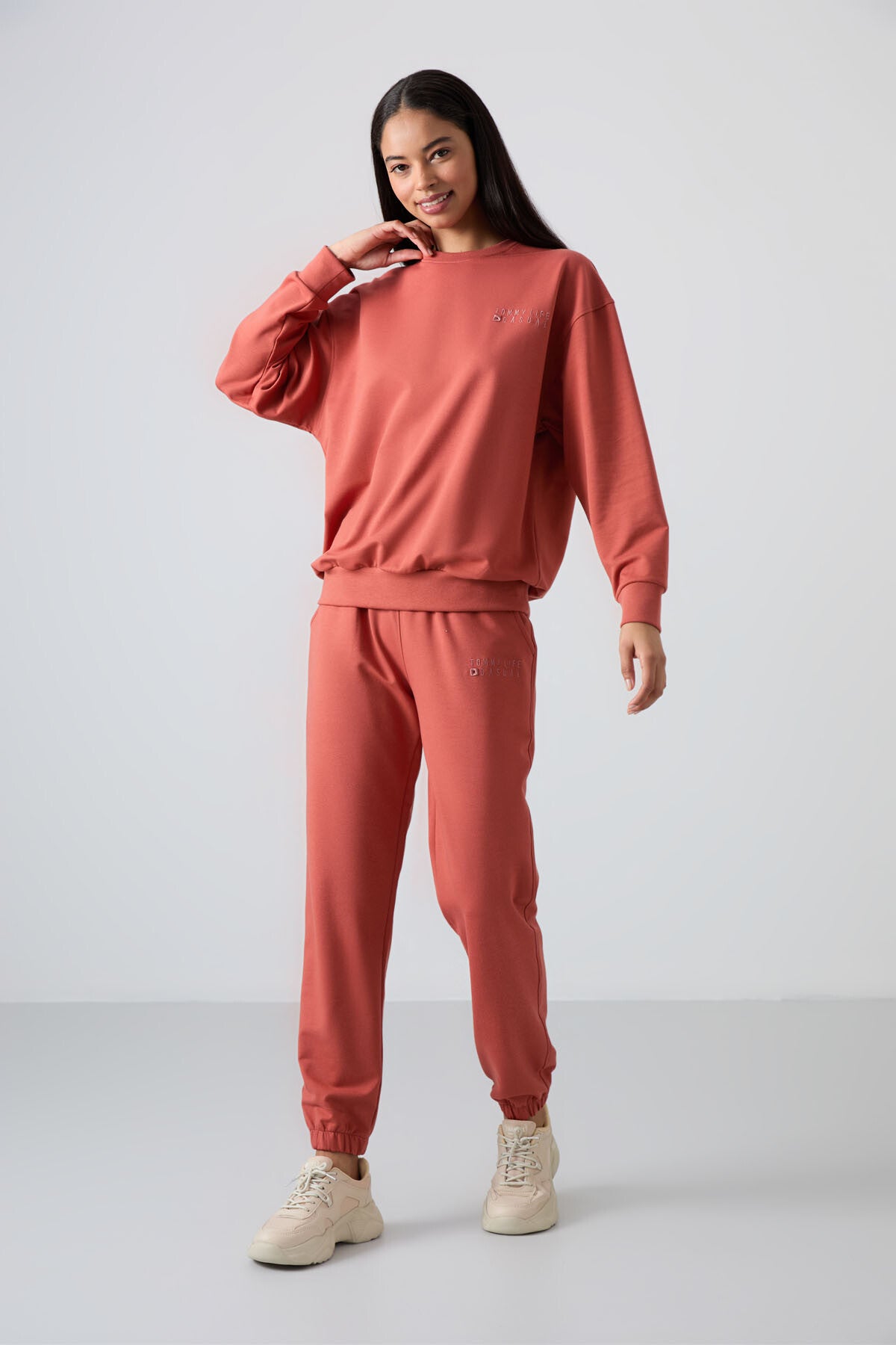 Image of Set trening pentru femei Cinnamon Basic din bumbac, cu guler rotund, model oversize și tiv elastic - 95287