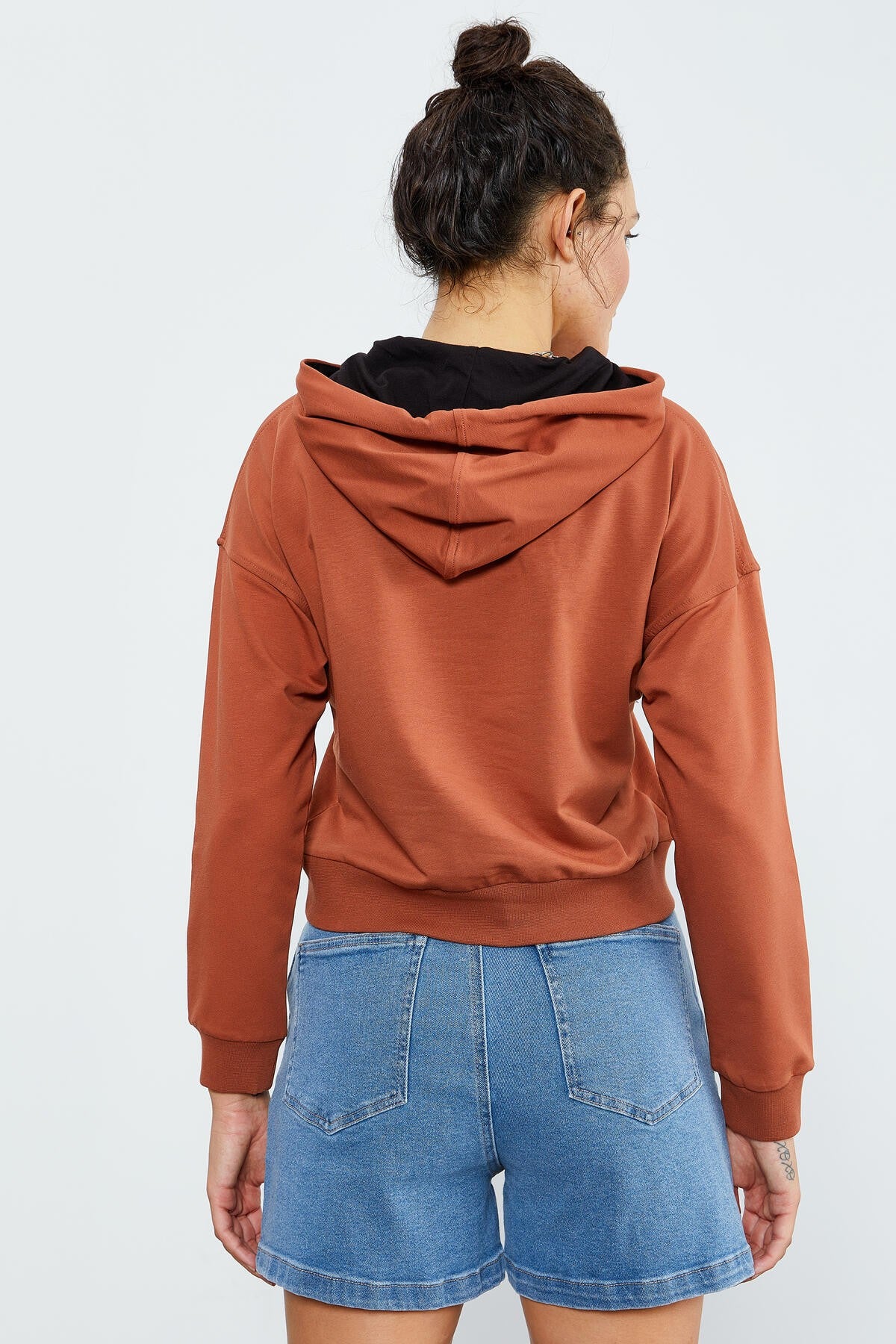 Image of Tarçın Uzun Kol Rahat Form Kapüşonlu Kadın Sweatshirt - 97115
