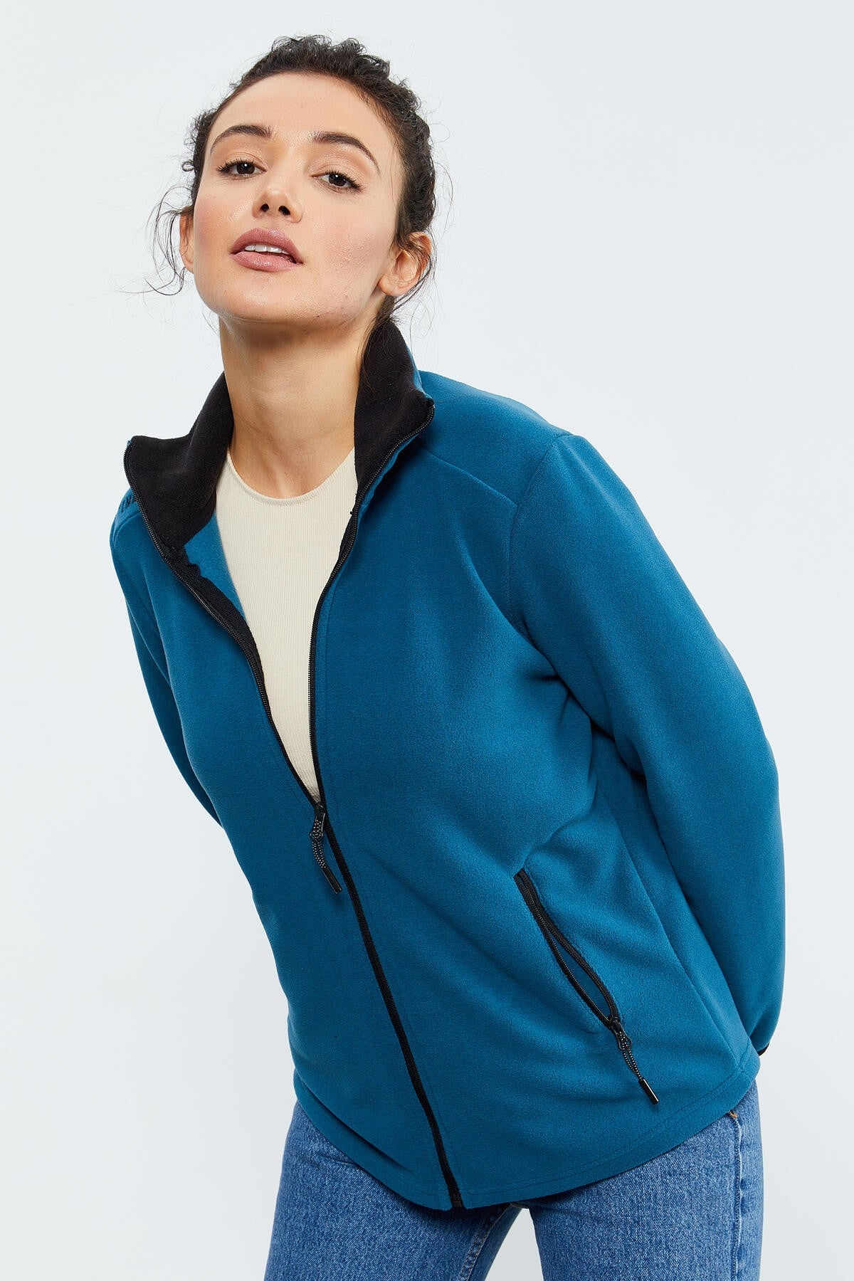 Image of Zümrüt Dik Yaka Fermuarlı Rahat Form Kadın Polar Sweatshirt - 97173