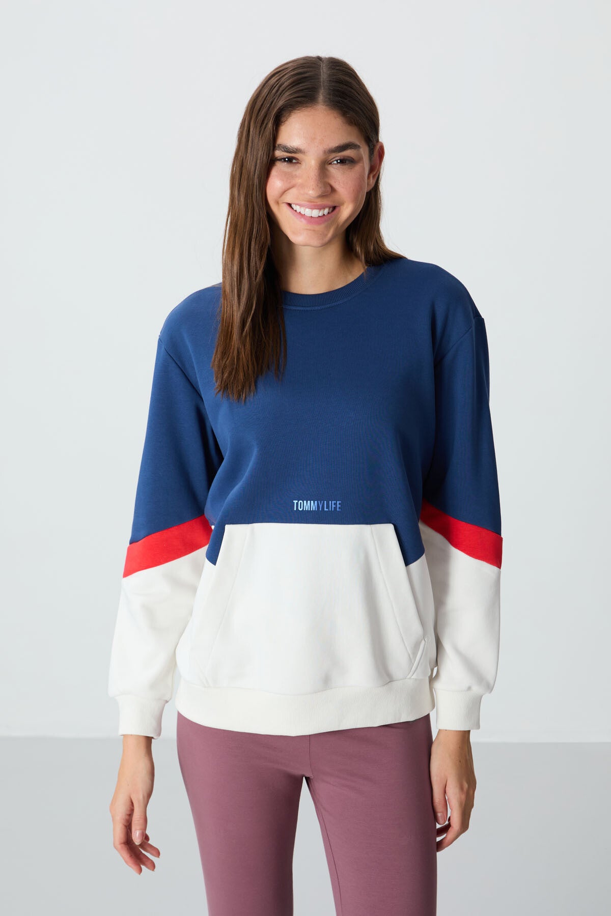 Image of Parlament Kompakt Pamuklu Kalın Pürüzsüz Dokulu O Yaka Oversize Fit Kadın Sweatshirt - 97289