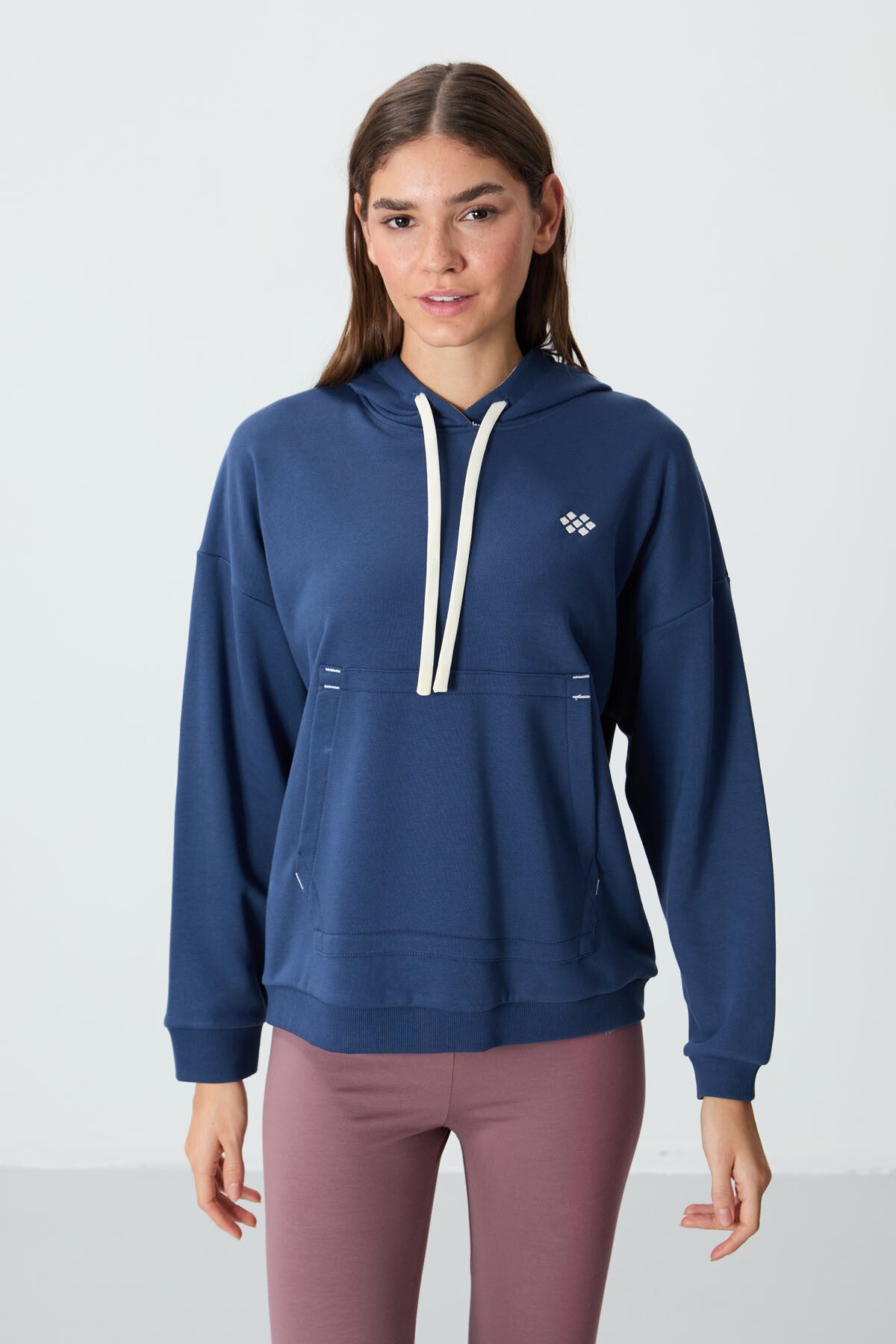 Image of Parlament Kompakt Pamuklu Kalın Pürüzsüz Dokulu Kapüşonlu Oversize Fit Kadın Sweatshirt - 97291