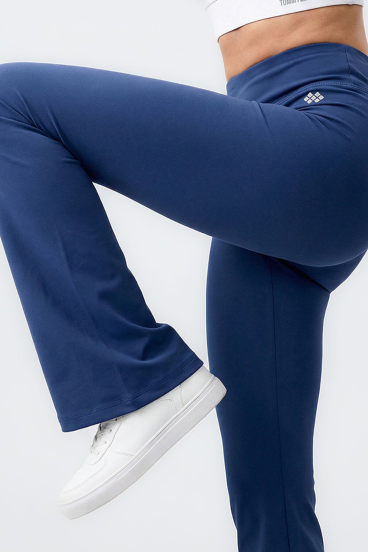Image of Parliament Flexible High Waist Sports Performance Women's Flare-Leggings - 94686