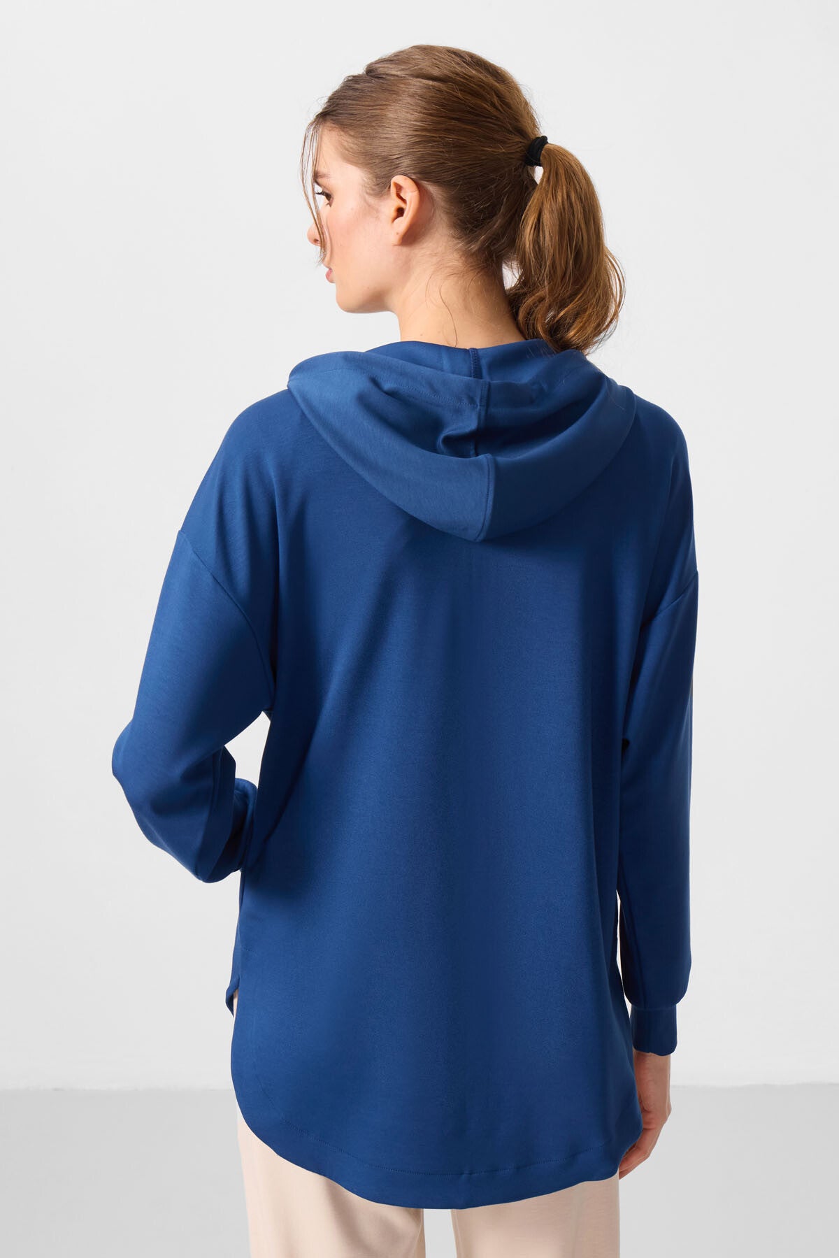 Image of Parlament Yumuşak Dokulu Kapüşonlu Oversize Kadın Tunik Sweatshirt - 97302